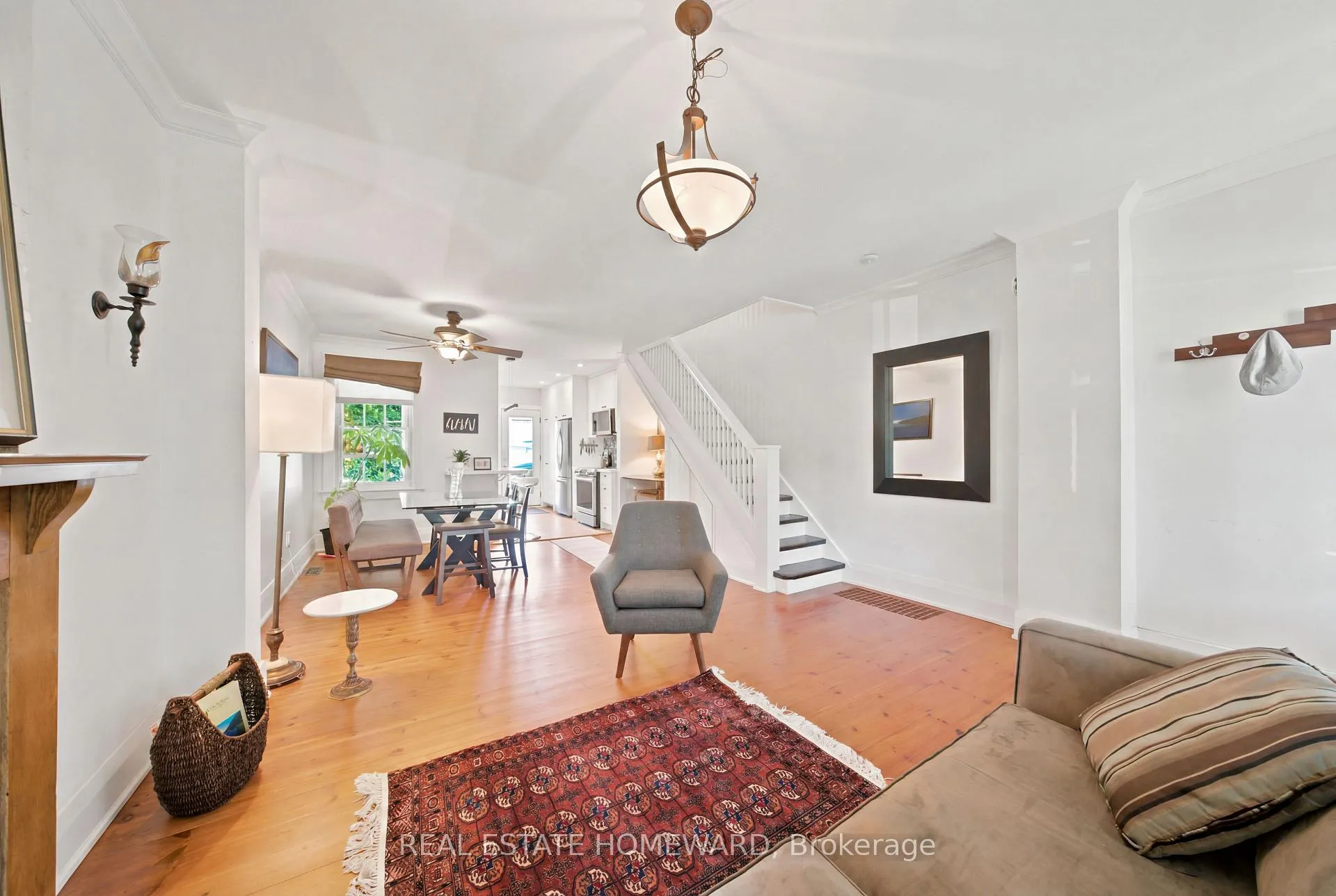 Photo 4 of 98 Drayton Avenue, Toronto, Woodbine Corridor — HOMEH