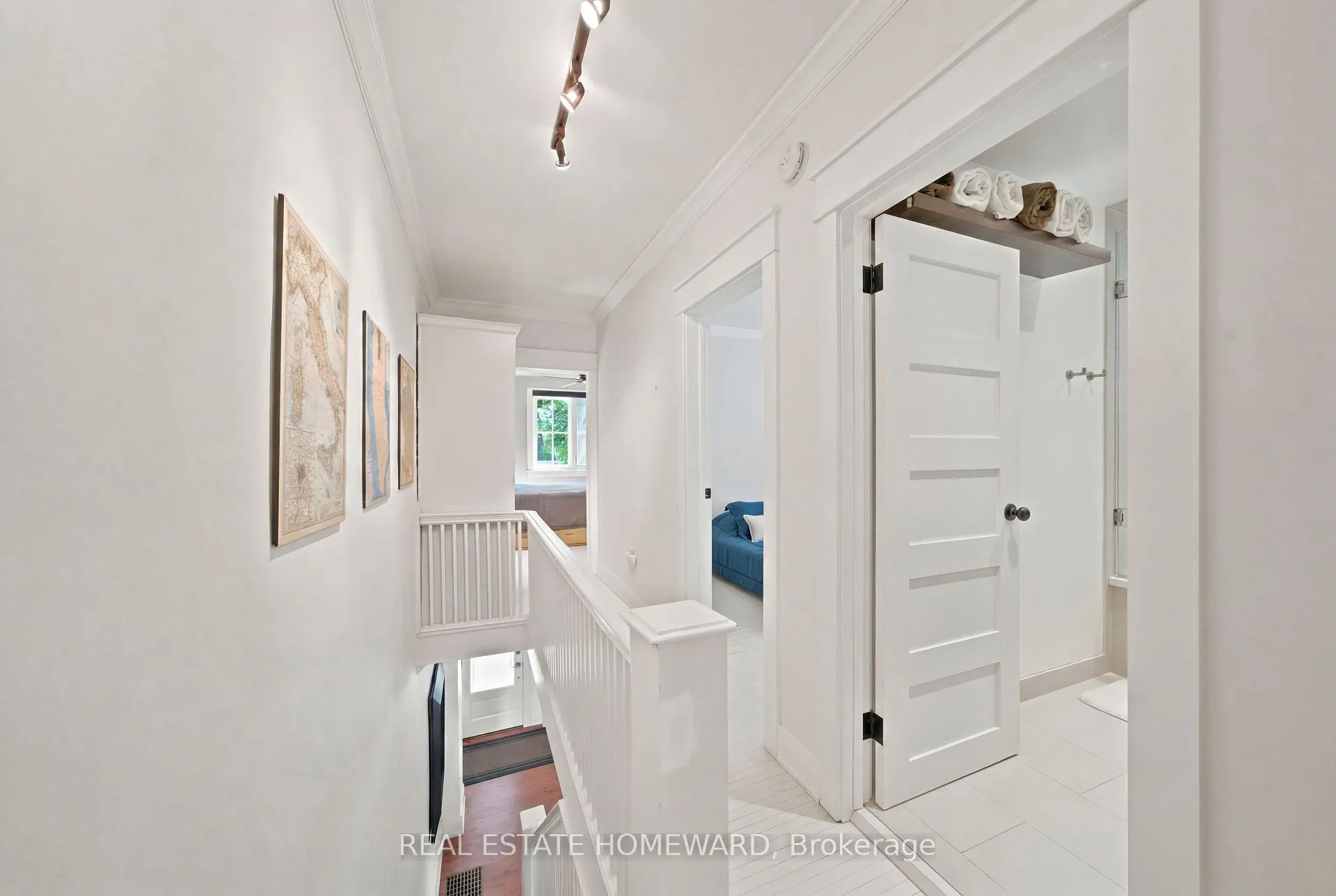 Photo 12 of 98 Drayton Avenue, Toronto, Woodbine Corridor — HOMEH