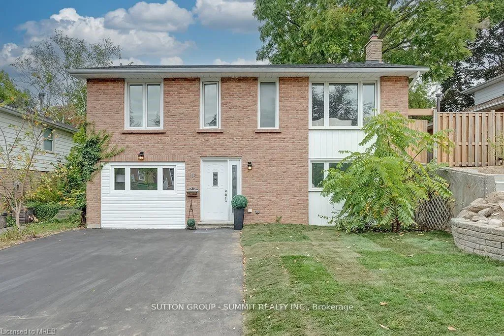 Photo 1 of Unit Upper, 16 Upper Canada Drive, Kitchener, Pioneer Park — HOMEH
