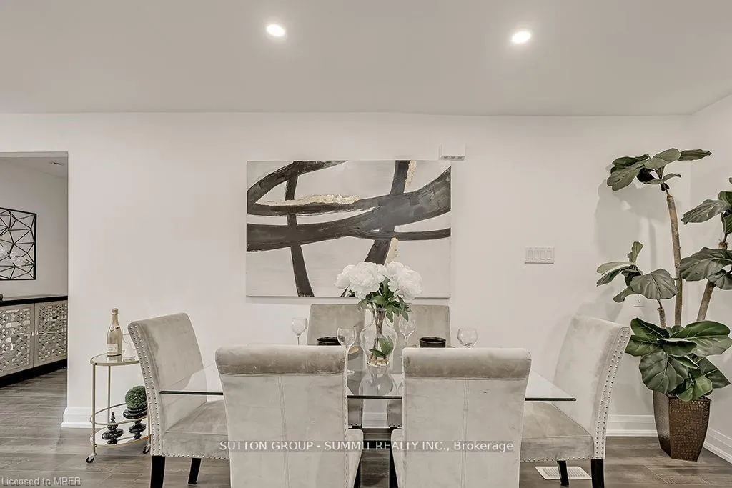 Photo 9 of Unit Upper, 16 Upper Canada Drive, Kitchener, Pioneer Park — HOMEH