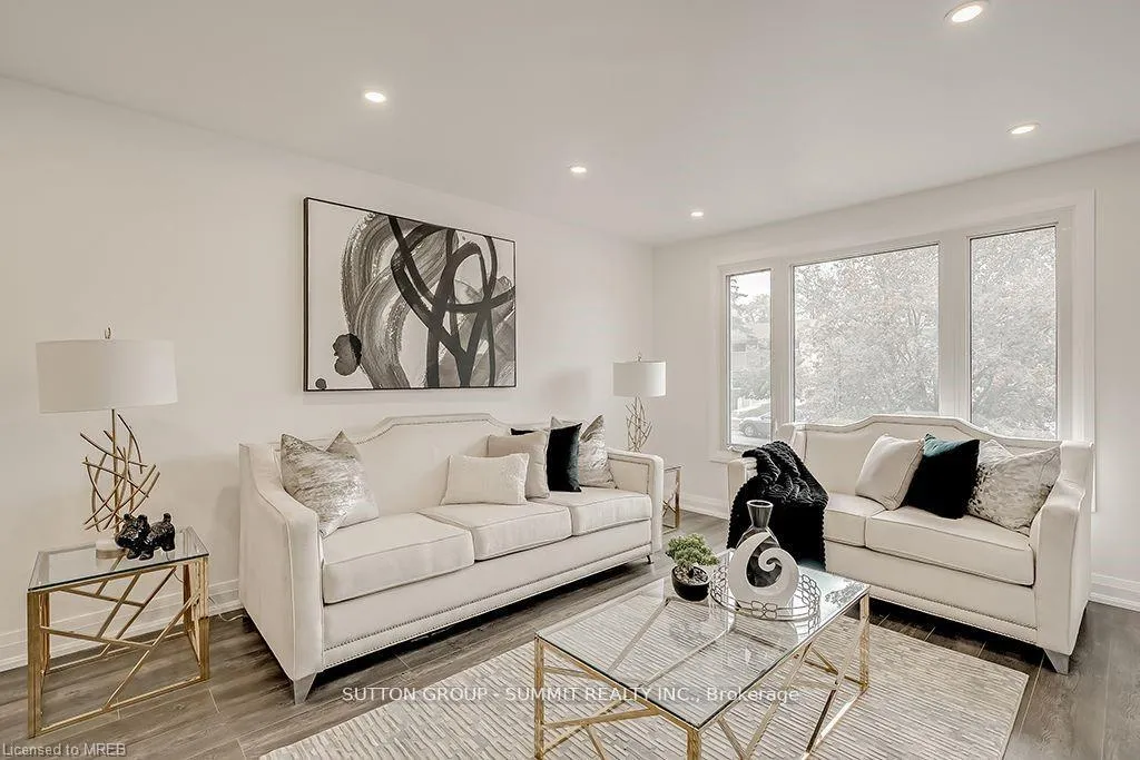 Photo 16 of Unit Upper, 16 Upper Canada Drive, Kitchener, Pioneer Park — HOMEH