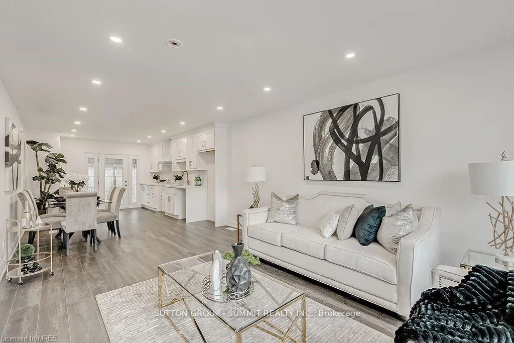 Photo 18 of Unit Upper, 16 Upper Canada Drive, Kitchener, Pioneer Park — HOMEH