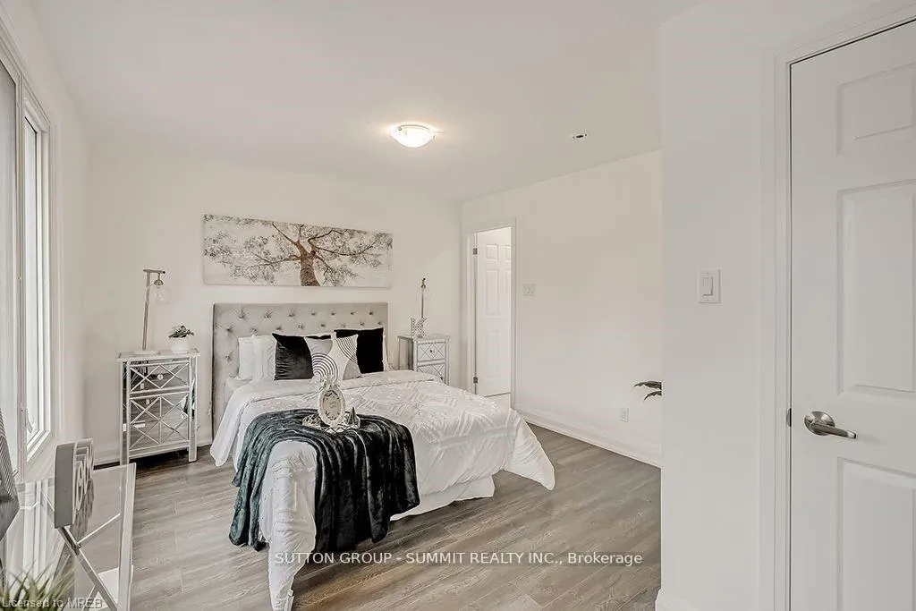 Photo 21 of Unit Upper, 16 Upper Canada Drive, Kitchener, Pioneer Park — HOMEH
