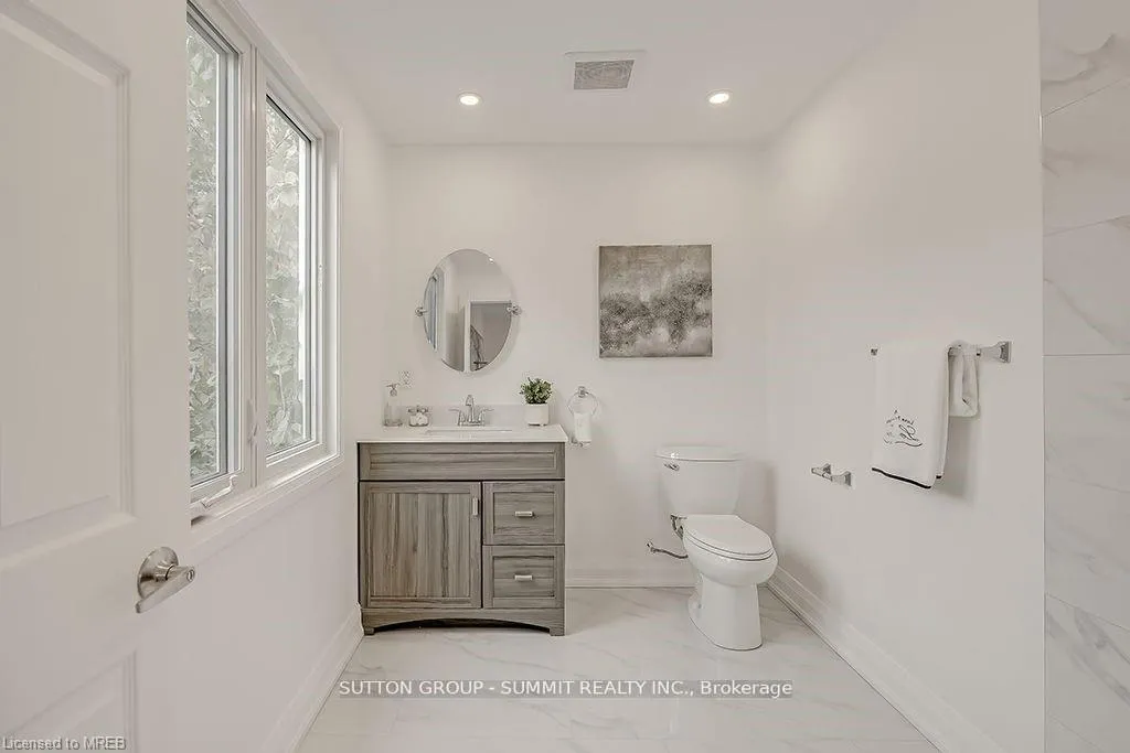 Photo 27 of Unit Upper, 16 Upper Canada Drive, Kitchener, Pioneer Park — HOMEH