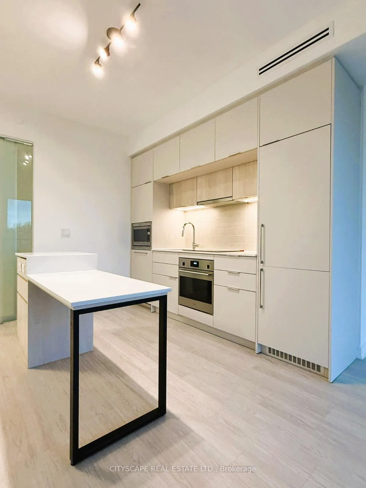 Photo 14 of Unit 306, 185 Alberta Avenue, Toronto, Oakwood Village — HOMEH