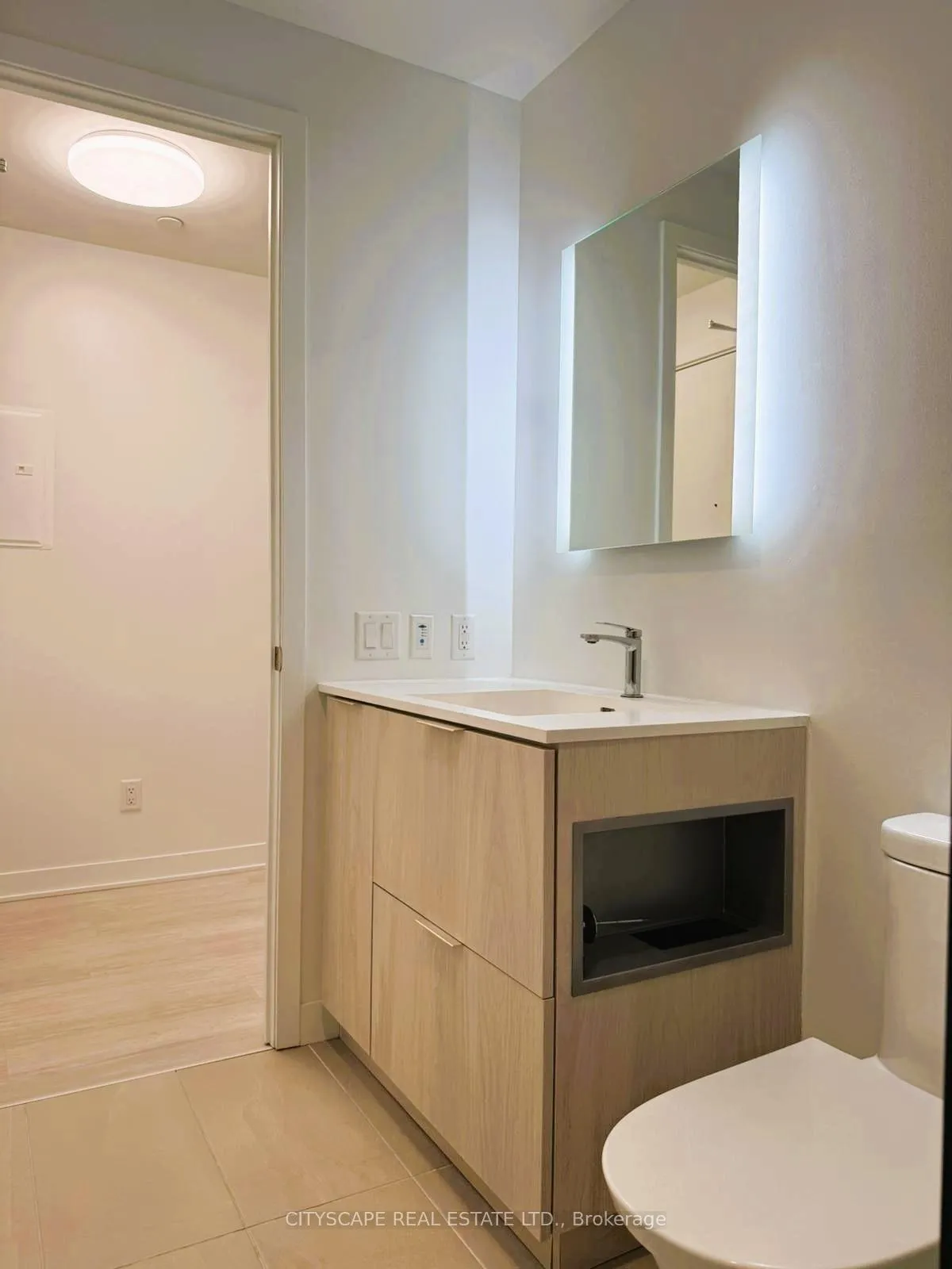 Photo 15 of Unit 306, 185 Alberta Avenue, Toronto, Oakwood Village — HOMEH
