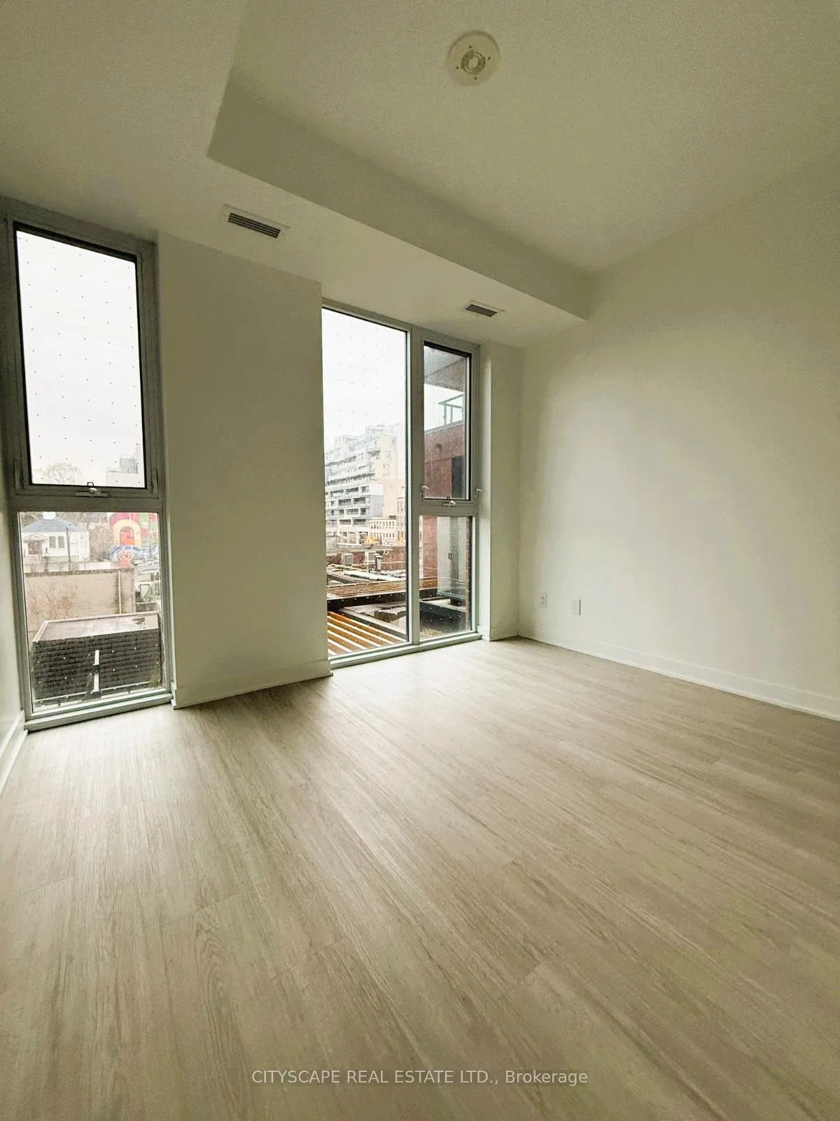 Photo 31 of Unit 306, 185 Alberta Avenue, Toronto, Oakwood Village — HOMEH