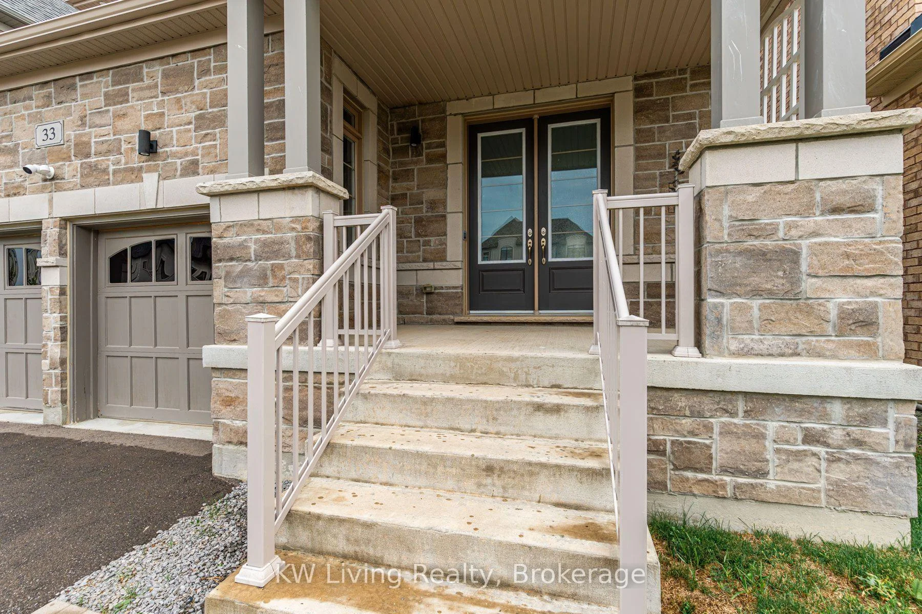Photo 9 of 33 Valleo Street, Georgina, Keswick North — HOMEH