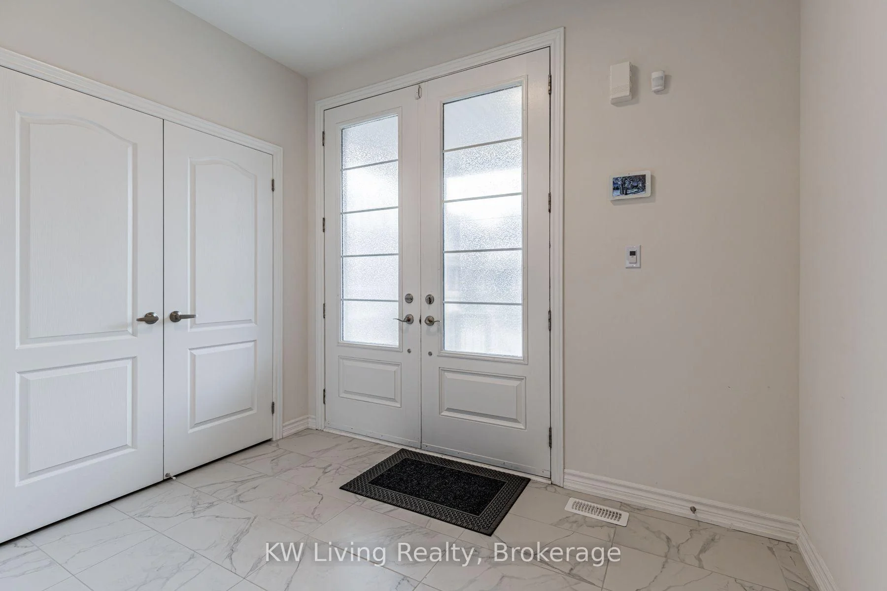 Photo 17 of 33 Valleo Street, Georgina, Keswick North — HOMEH