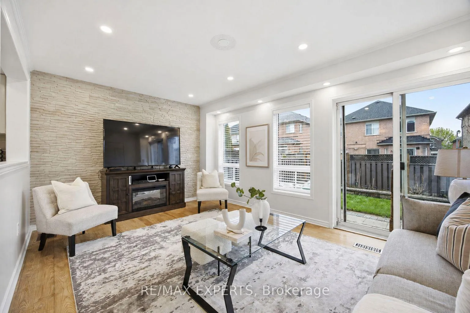Front of 40 Dills Crescent