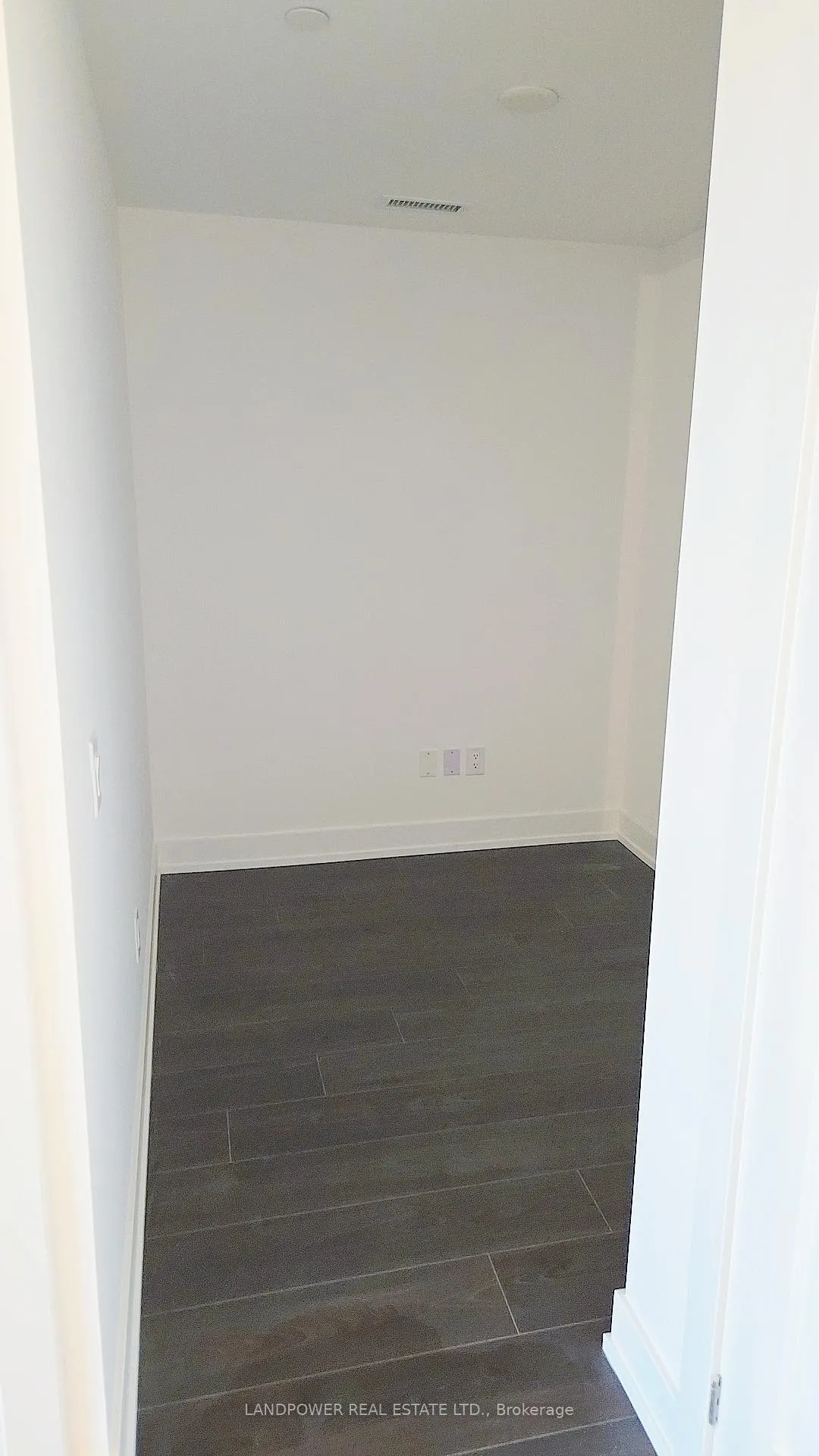 Photo 5 of Unit 1117, 9 Clegg Road, Markham, Unionville — HOMEH