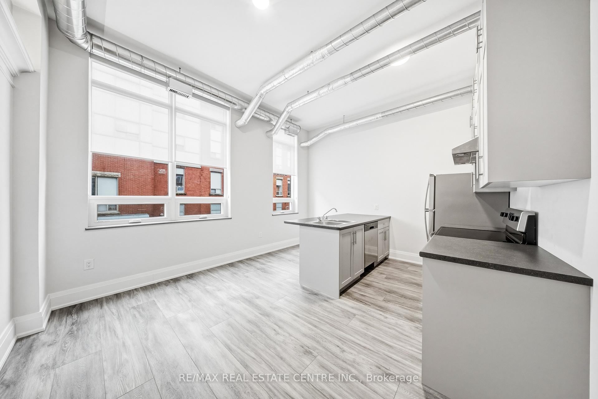 Photo 13 of Unit 206, 11 Queen Street, Brantford, Downtown Core — HOMEH