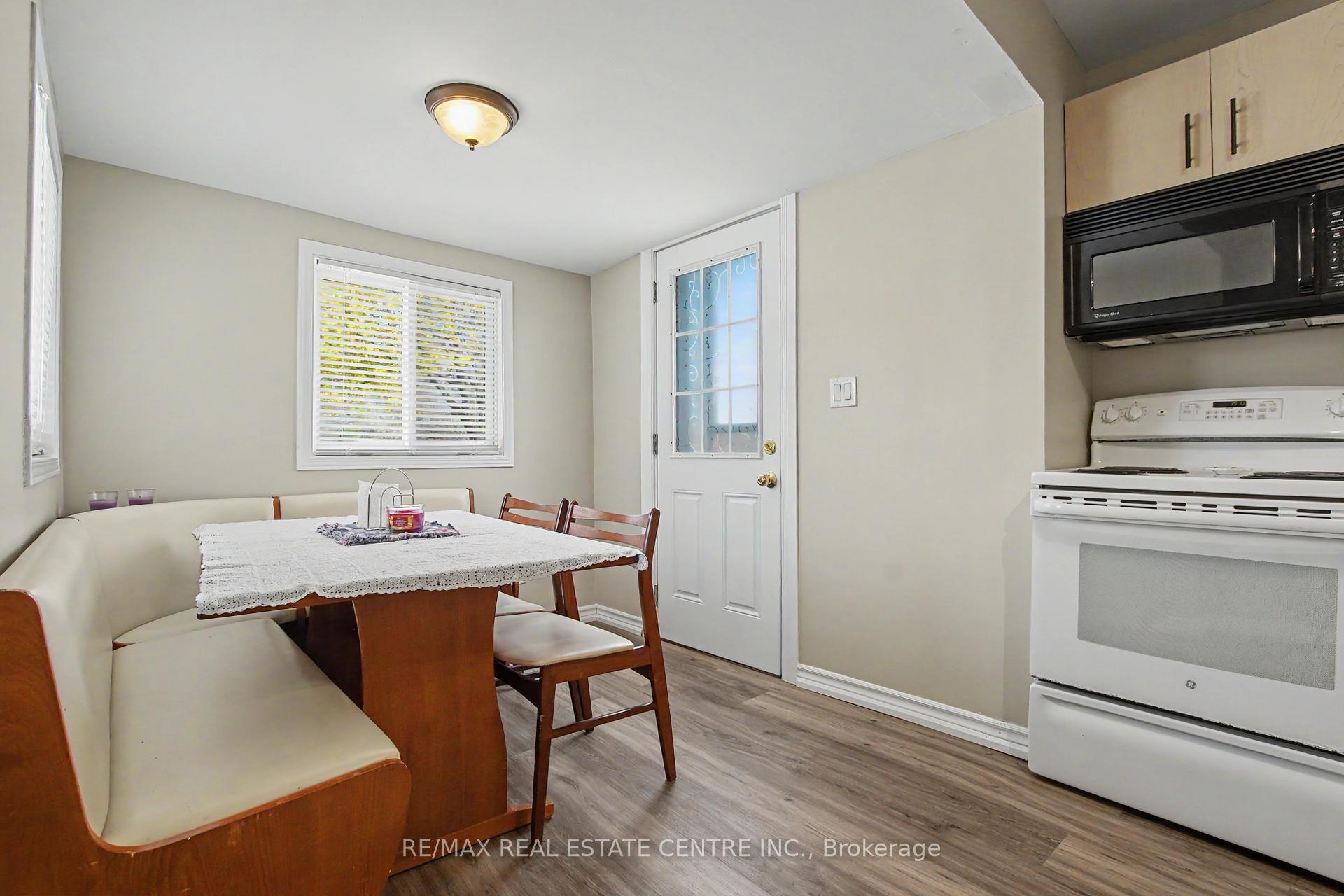 Photo 8 of 123 Norfolk Avenue, Cambridge, Elgin Park/Coronation — HOMEH