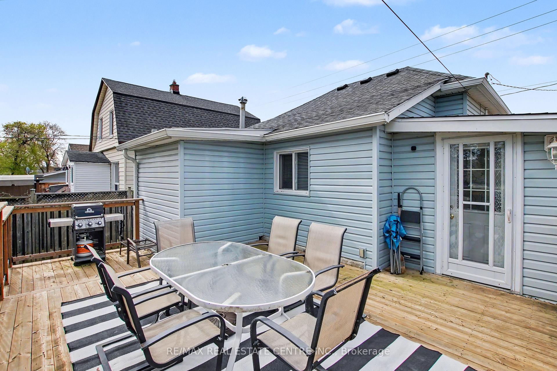Photo 23 of 123 Norfolk Avenue, Cambridge, Elgin Park/Coronation — HOMEH