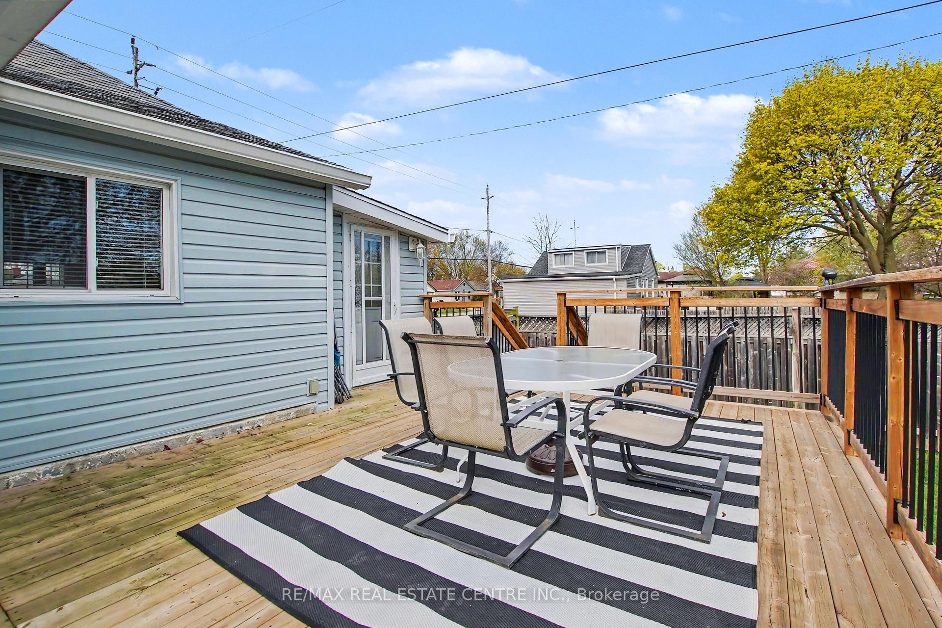 Photo 24 of 123 Norfolk Avenue, Cambridge, Elgin Park/Coronation — HOMEH