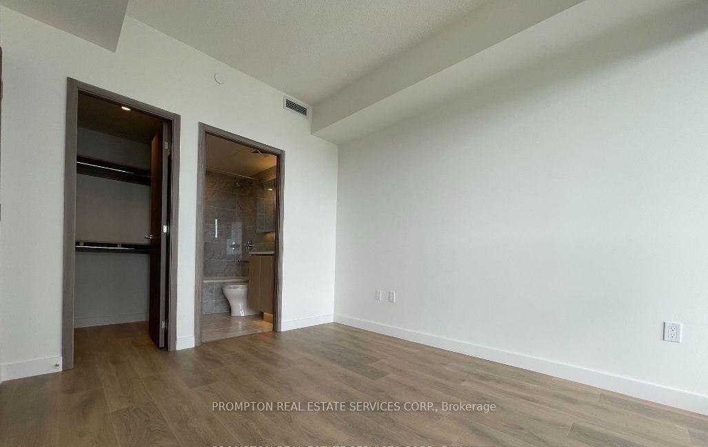 Photo 5 of Unit 3501, 85 McMahon Drive, North York, Bayview Village — HOMEH