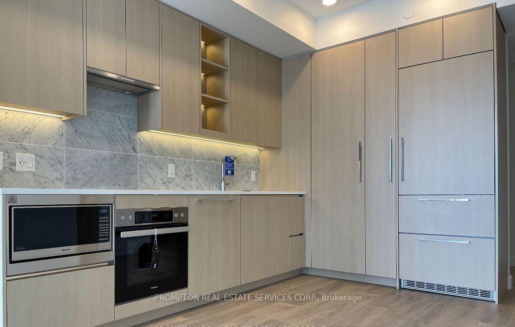 Photo 7 of Unit 3501, 85 McMahon Drive, North York, Bayview Village — HOMEH