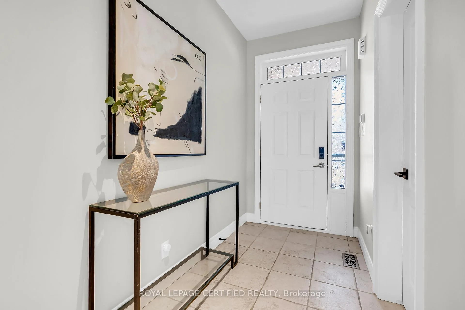 Photo 6 of 5279 Picketts Way, Burlington, Orchard — HOMEH
