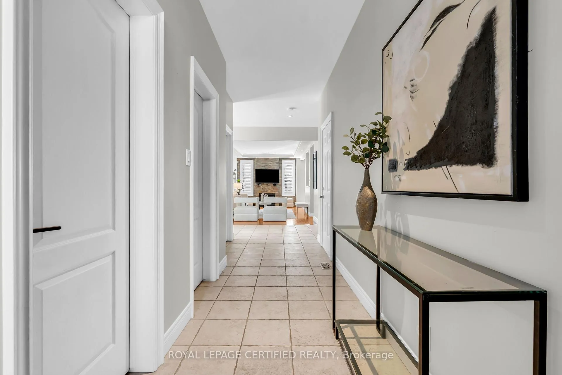 Photo 7 of 5279 Picketts Way, Burlington, Orchard — HOMEH