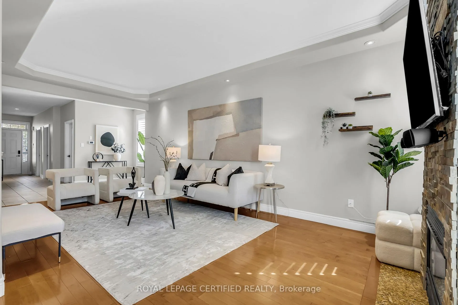 Photo 10 of 5279 Picketts Way, Burlington, Orchard — HOMEH