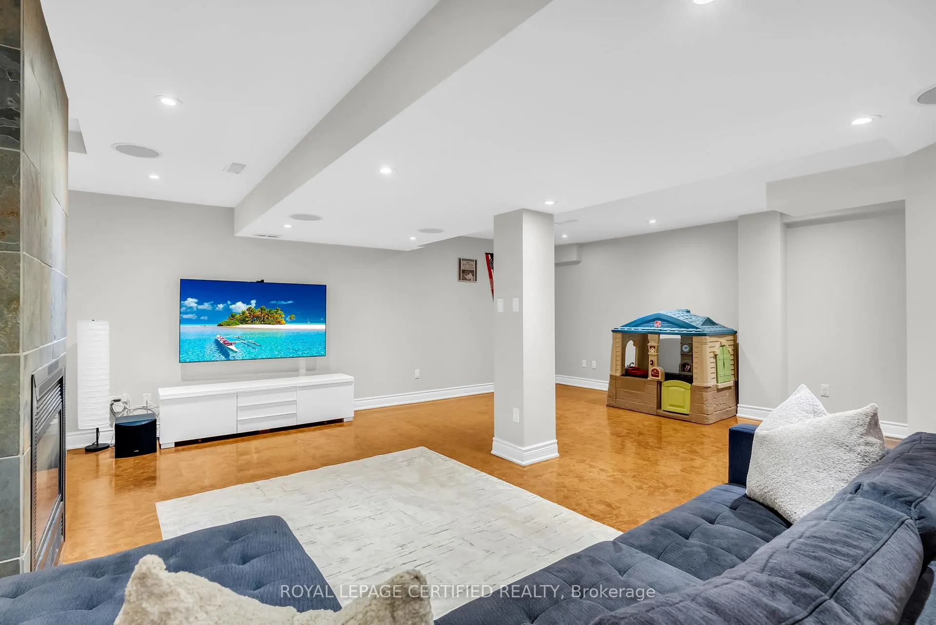 Photo 42 of 5279 Picketts Way, Burlington, Orchard — HOMEH
