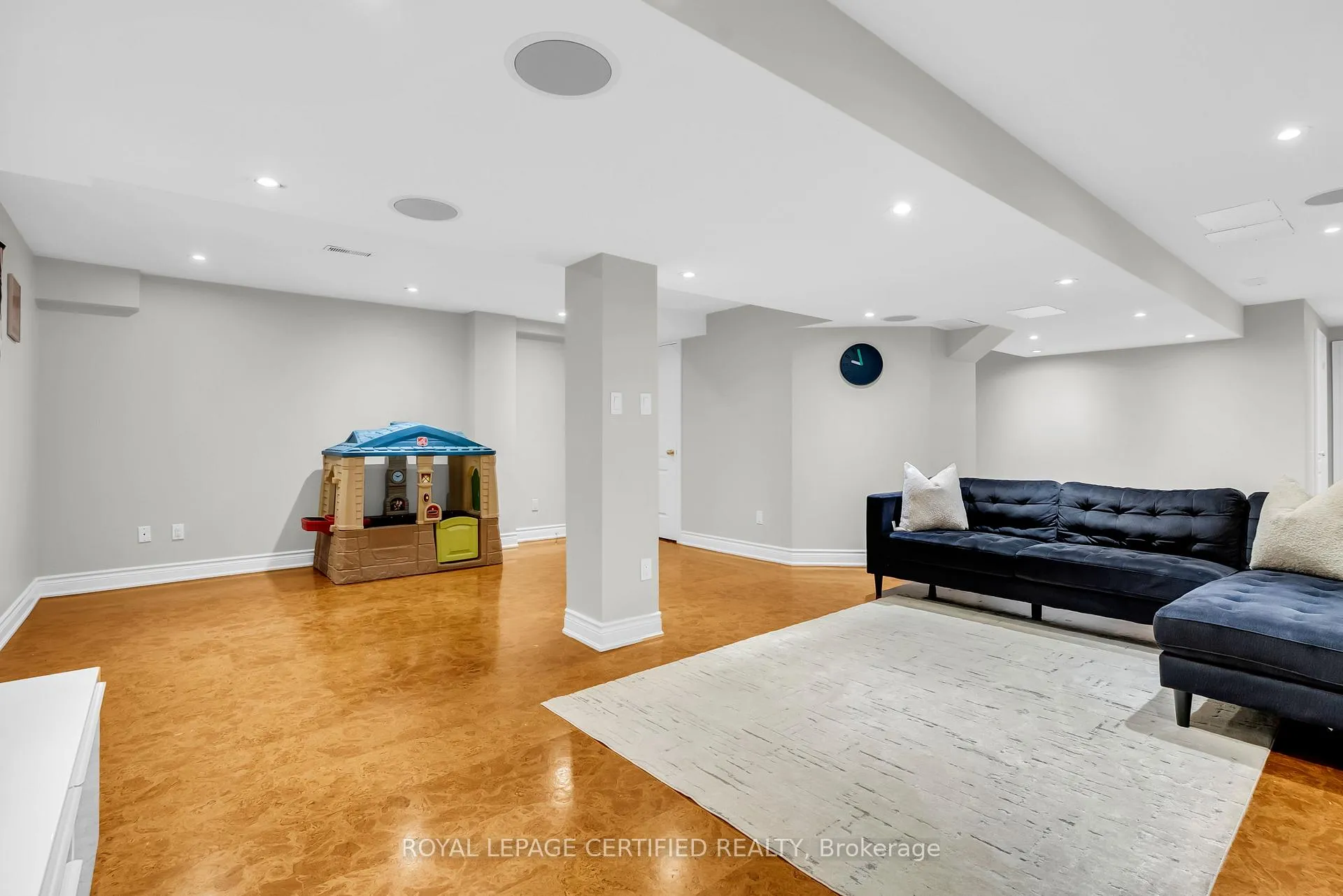 Photo 44 of 5279 Picketts Way, Burlington, Orchard — HOMEH