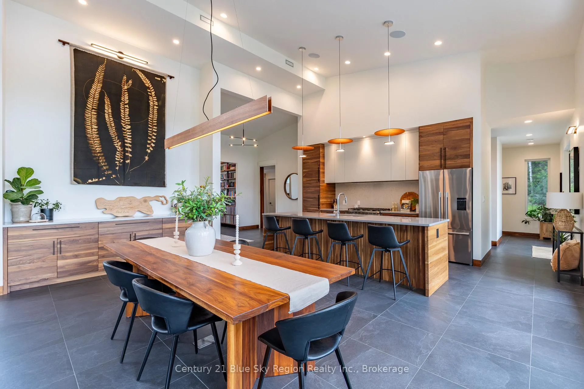 Photo 5 of 1000 Peninsula Road, North Bay, Birchaven — HOMEH
