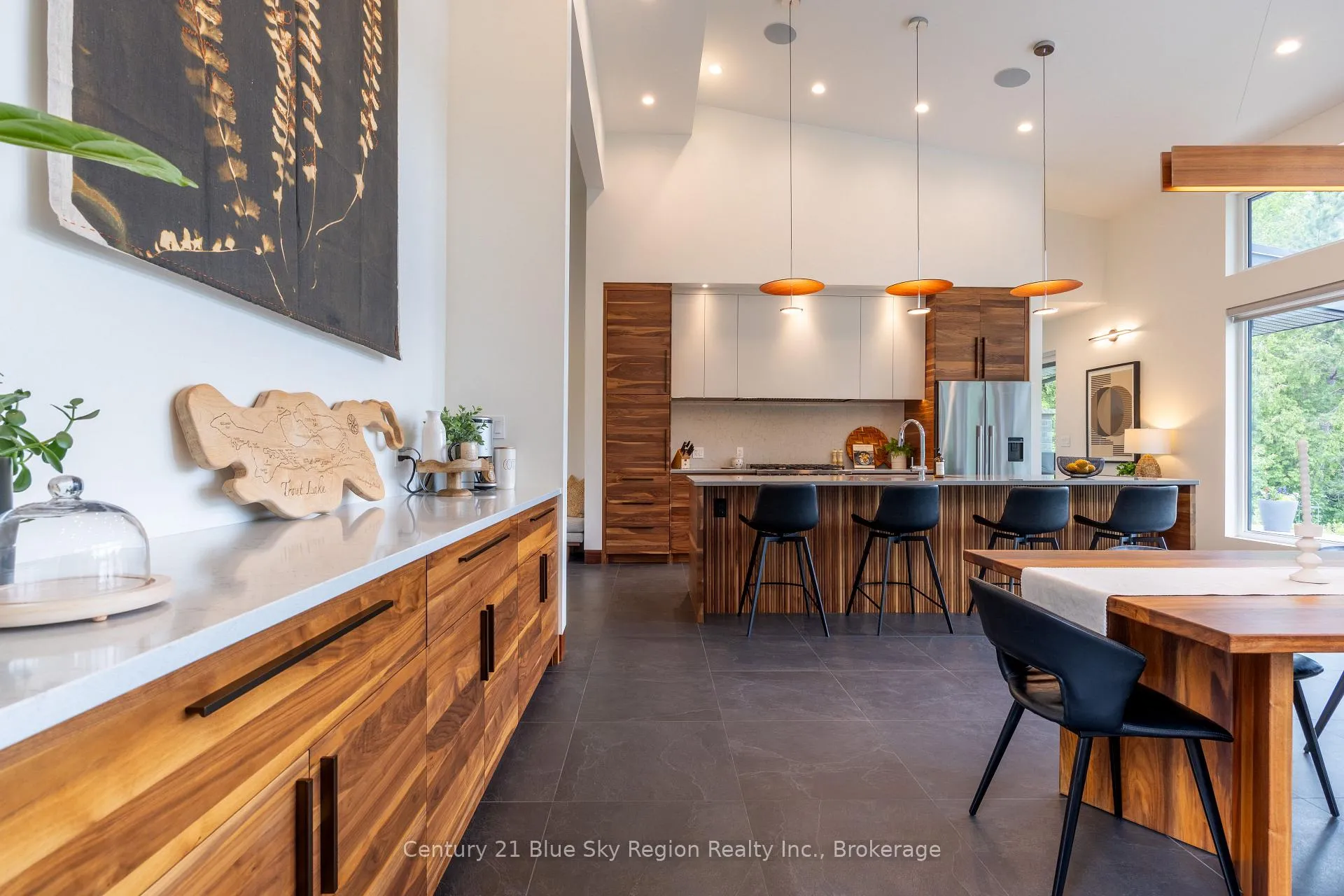 Photo 14 of 1000 Peninsula Road, North Bay, Birchaven — HOMEH