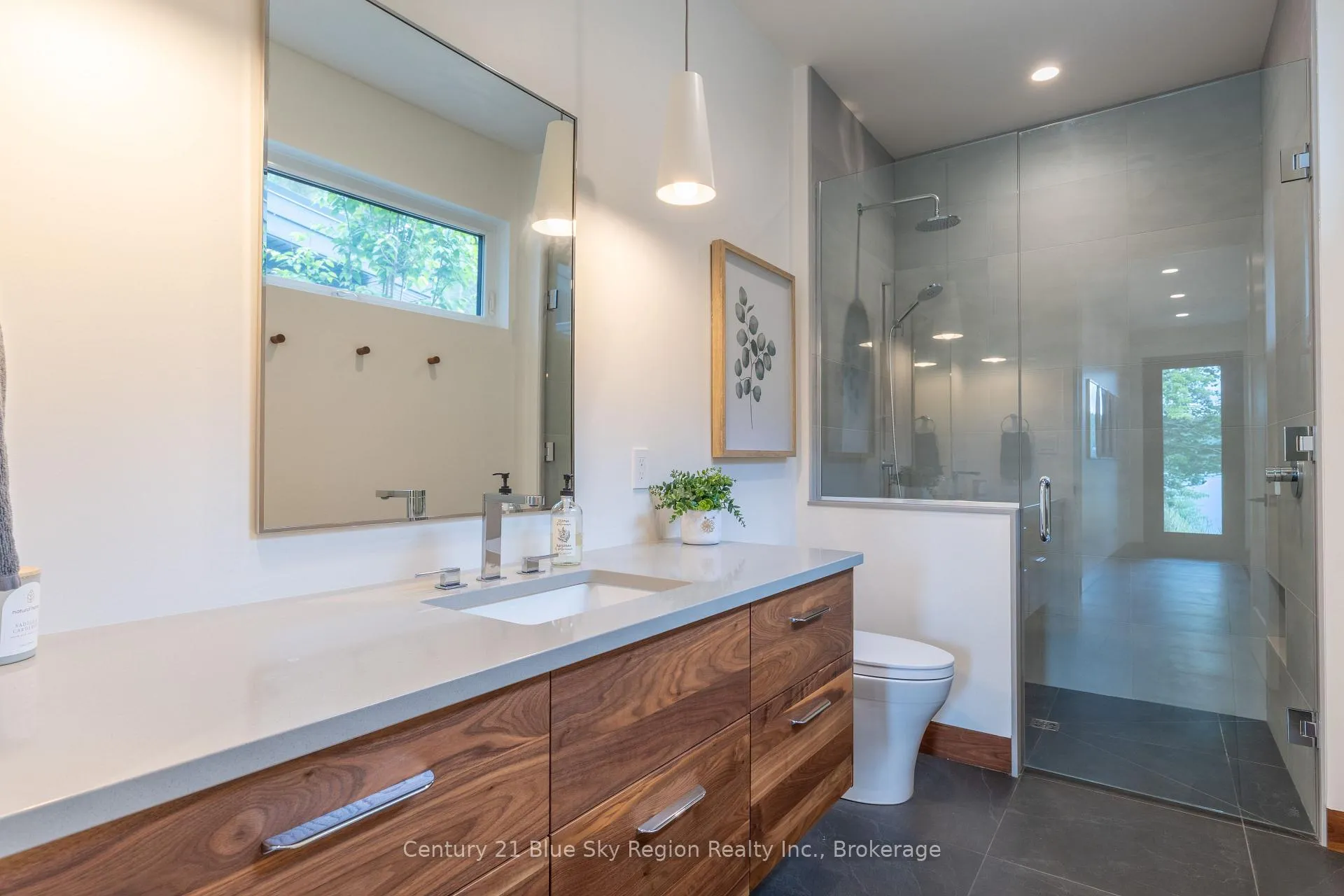 Photo 29 of 1000 Peninsula Road, North Bay, Birchaven — HOMEH