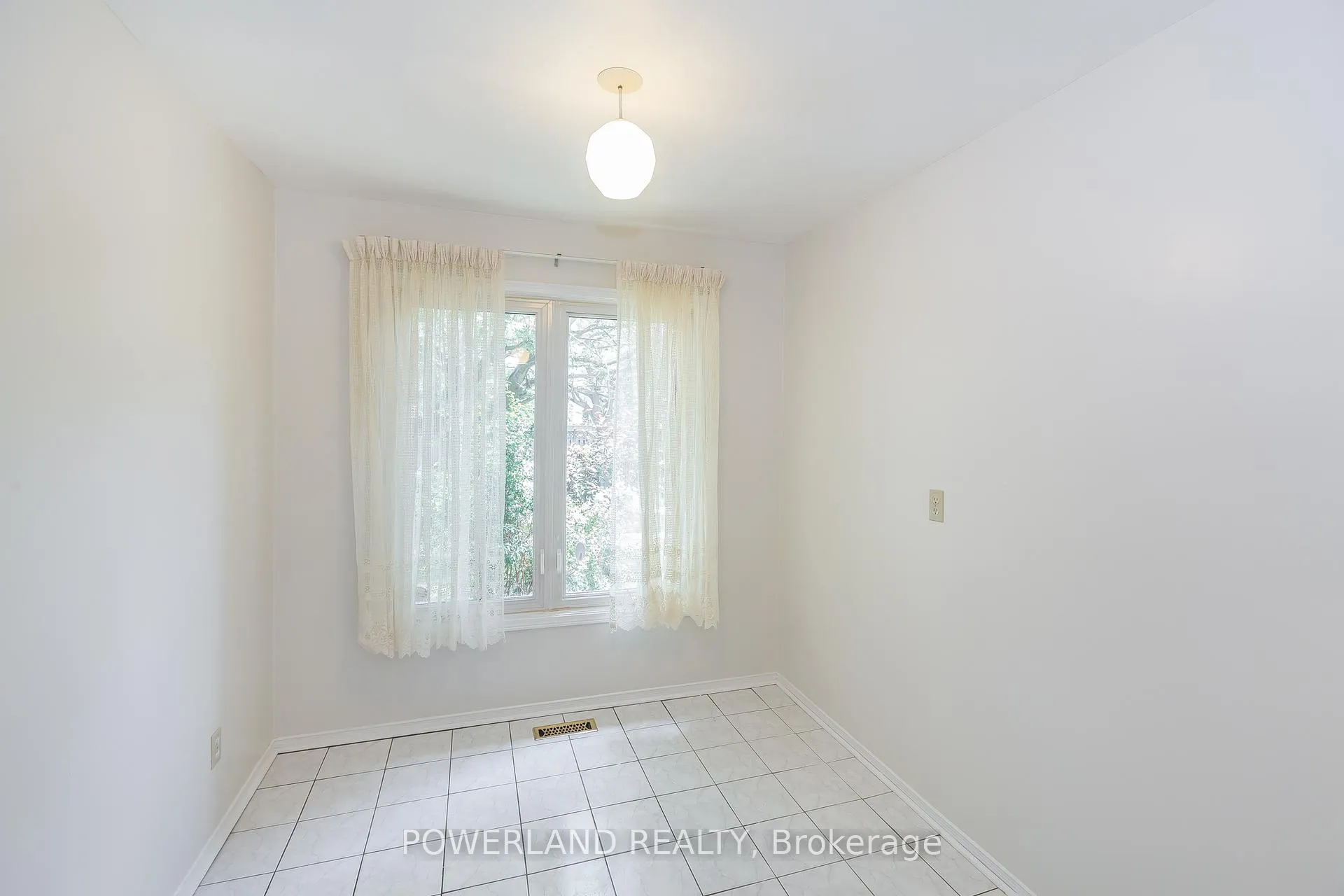 Photo 12 of 92 Nightstar Drive, Richmond Hill, Observatory — HOMEH