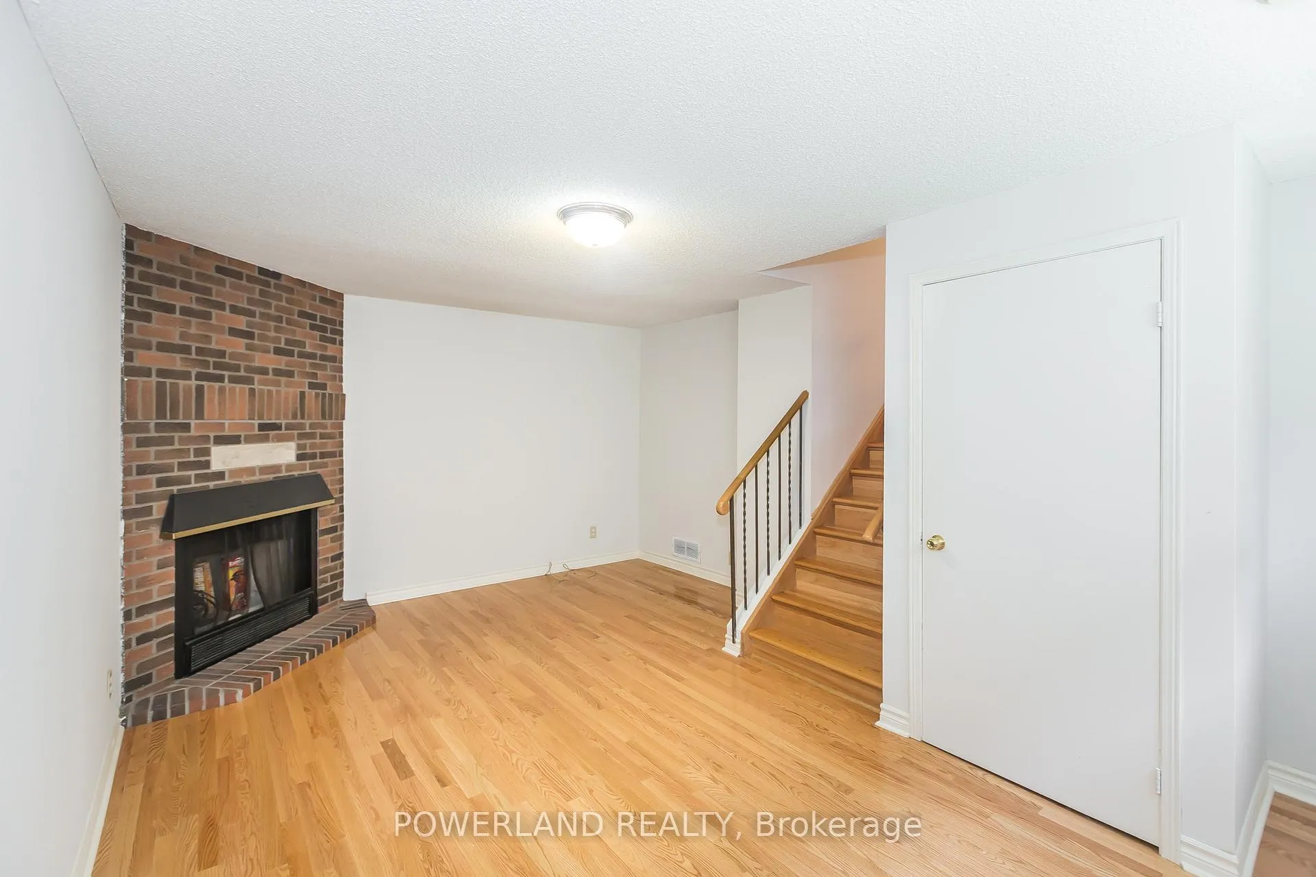 Photo 24 of 92 Nightstar Drive, Richmond Hill, Observatory — HOMEH
