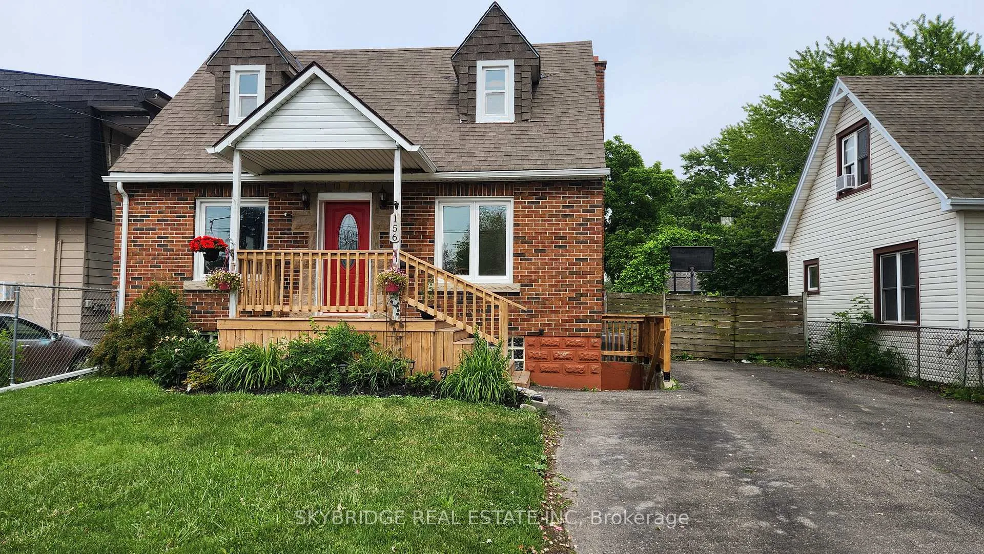 Photo of 156 Knoll Street