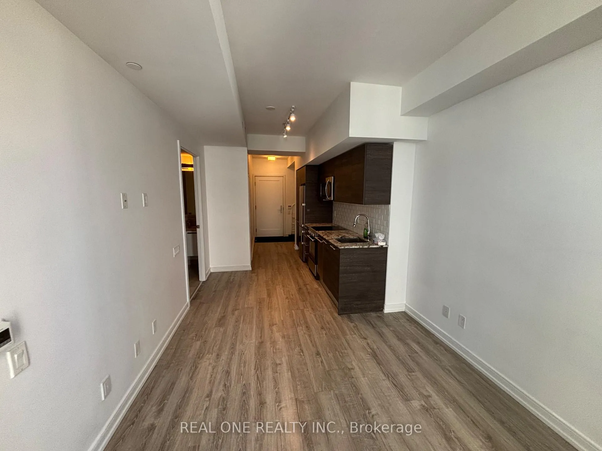 Photo 3 of Unit 3206, 28 Wellesley Street E, Toronto, Church-Yonge Corridor — HOMEH