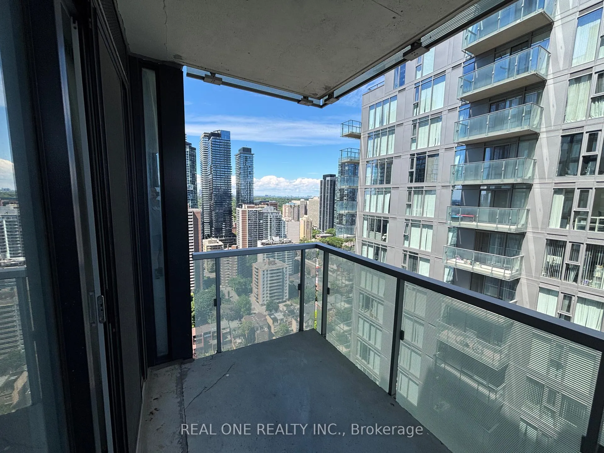 Photo 5 of Unit 3206, 28 Wellesley Street E, Toronto, Church-Yonge Corridor — HOMEH