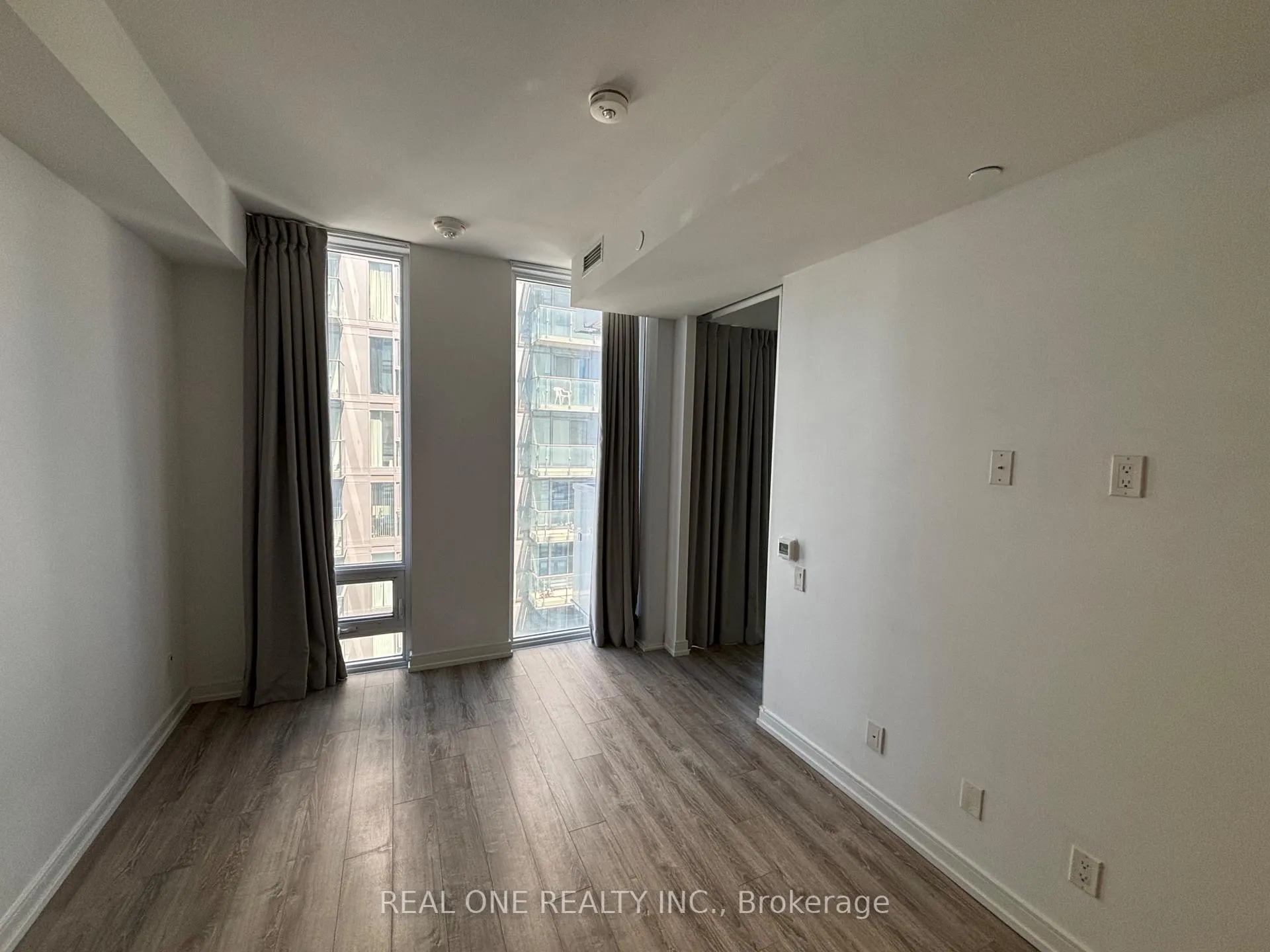 Photo 7 of Unit 3206, 28 Wellesley Street E, Toronto, Church-Yonge Corridor — HOMEH