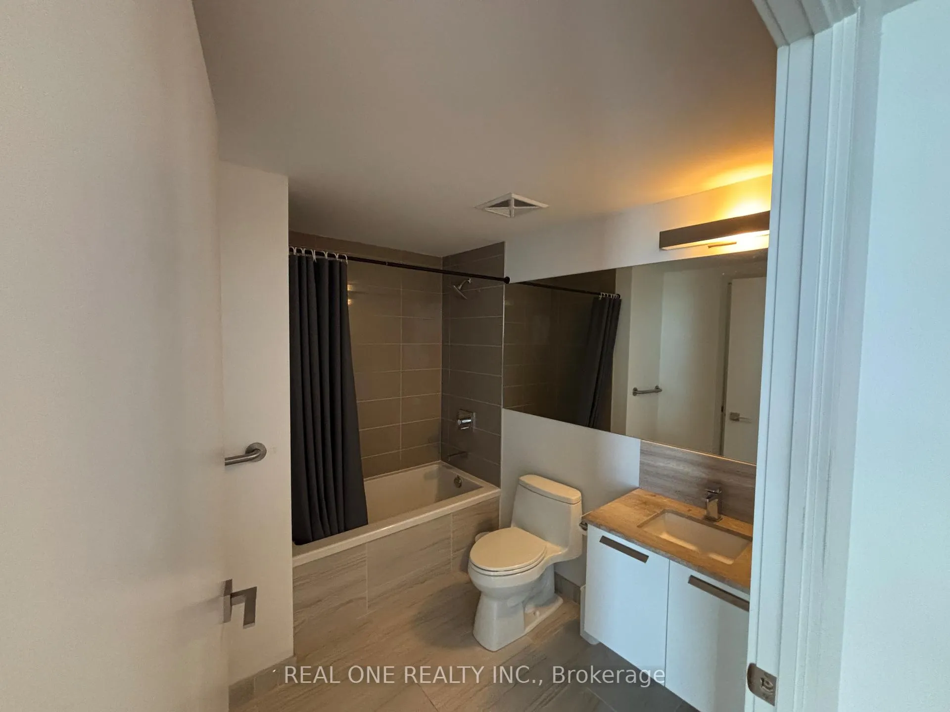 Photo 12 of Unit 3206, 28 Wellesley Street E, Toronto, Church-Yonge Corridor — HOMEH