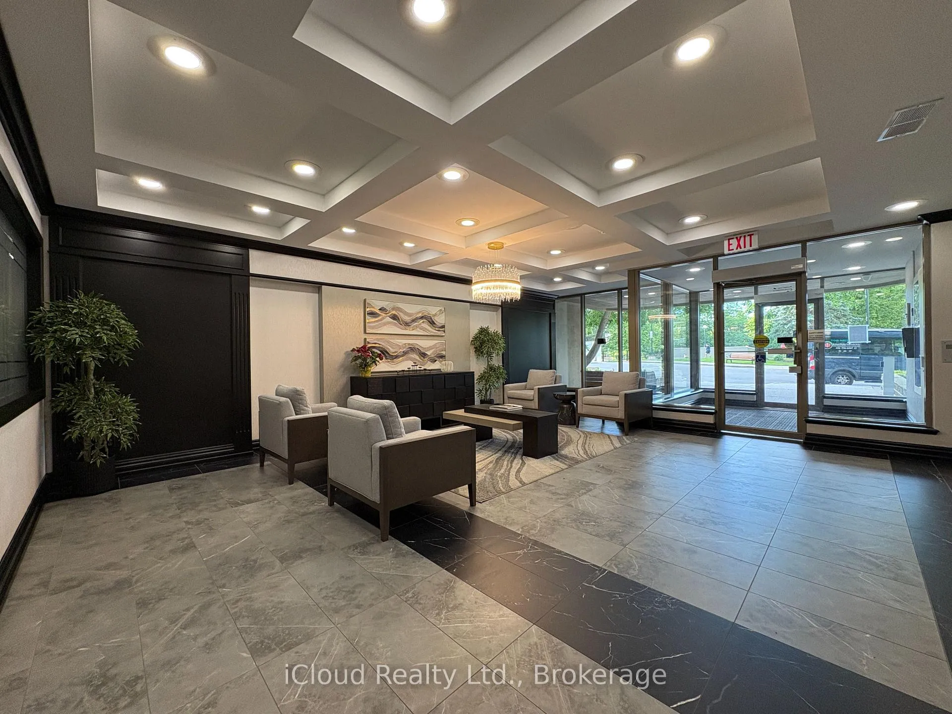 Photo 4 of Unit 710, 91 Townsgate Drive, Vaughan, Crestwood-Springfarm-Yorkhill — HOMEH