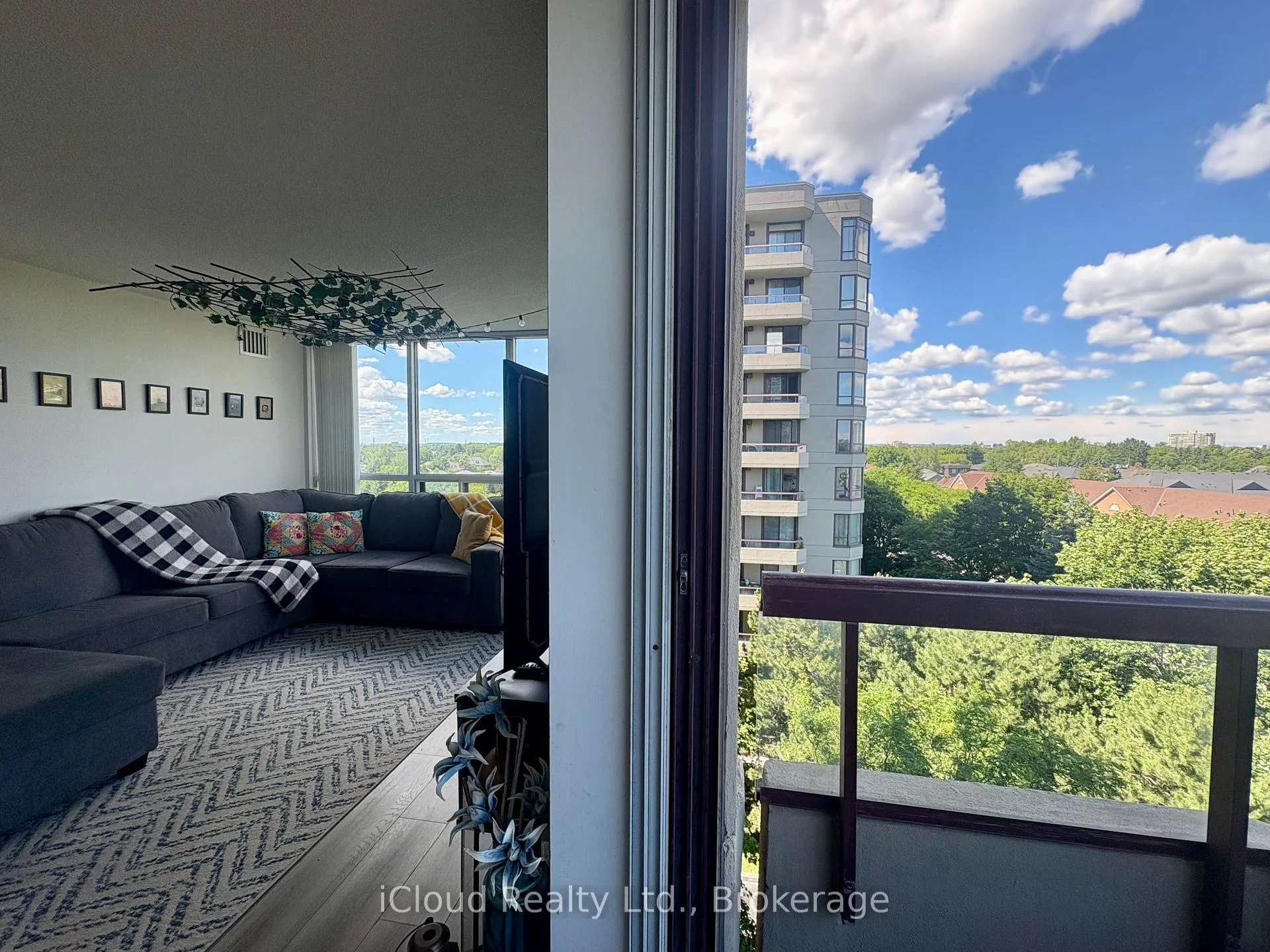 Photo 10 of Unit 710, 91 Townsgate Drive, Vaughan, Crestwood-Springfarm-Yorkhill — HOMEH