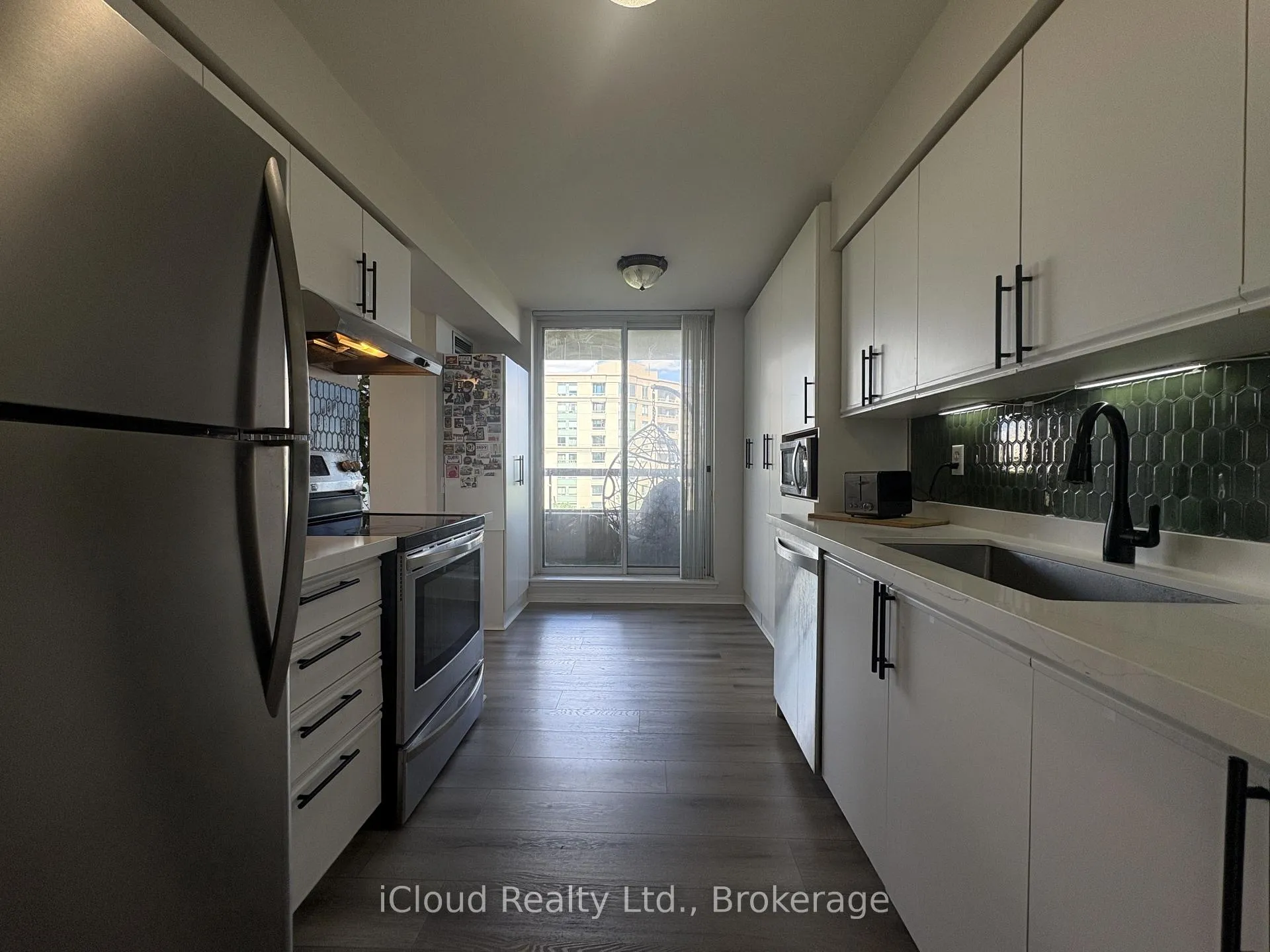 Photo 11 of Unit 710, 91 Townsgate Drive, Vaughan, Crestwood-Springfarm-Yorkhill — HOMEH