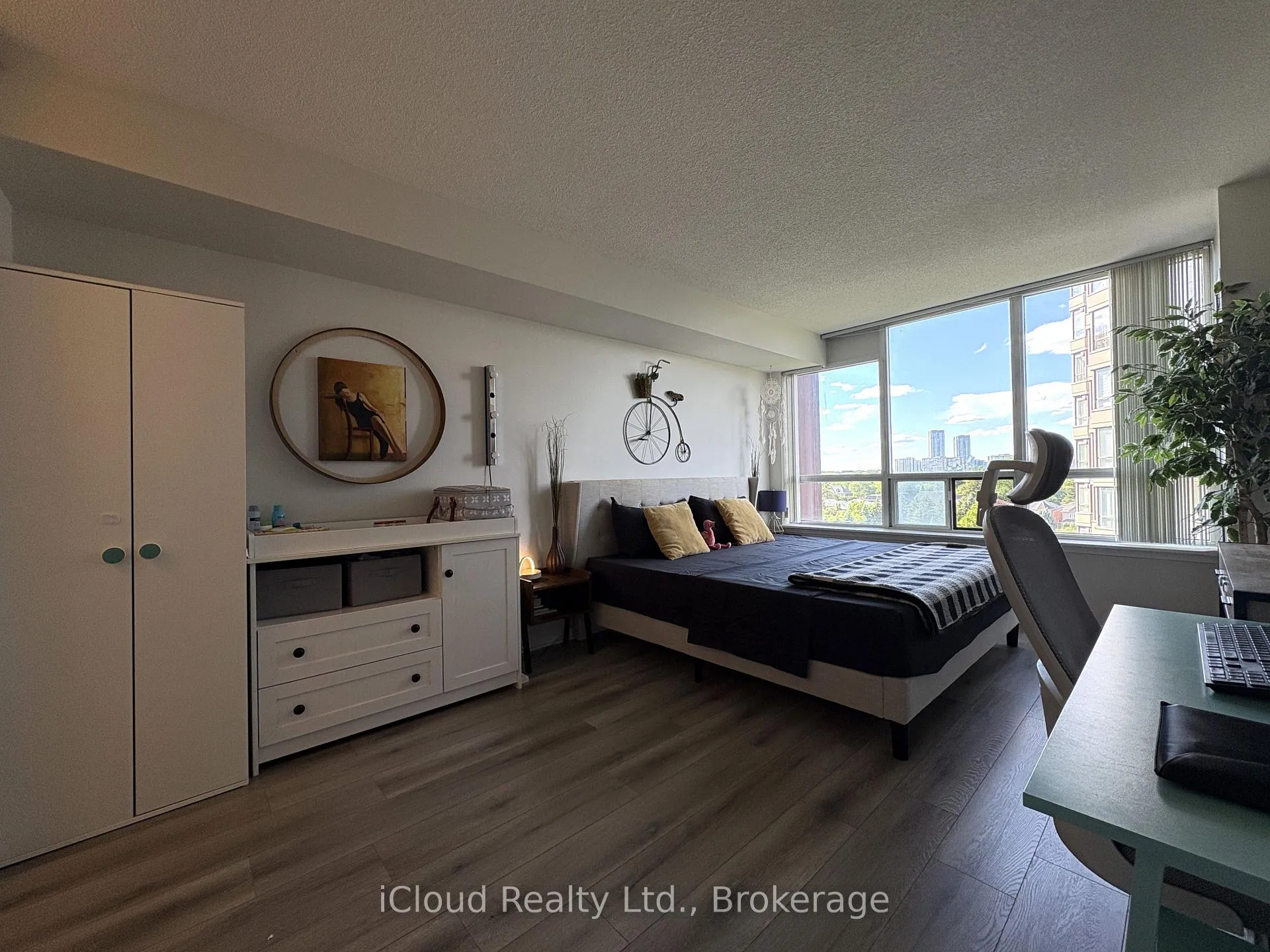Photo 13 of Unit 710, 91 Townsgate Drive, Vaughan, Crestwood-Springfarm-Yorkhill — HOMEH