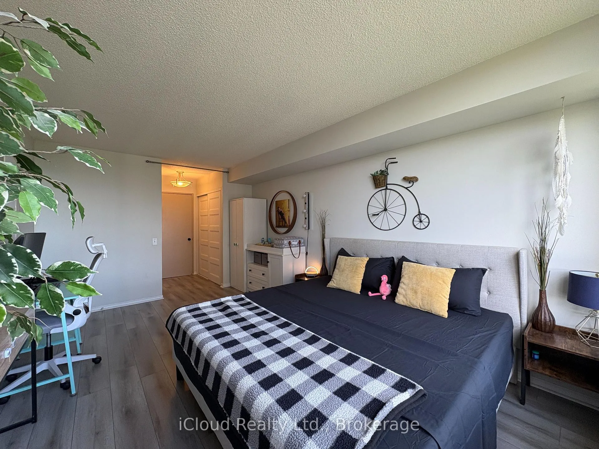 Photo 14 of Unit 710, 91 Townsgate Drive, Vaughan, Crestwood-Springfarm-Yorkhill — HOMEH