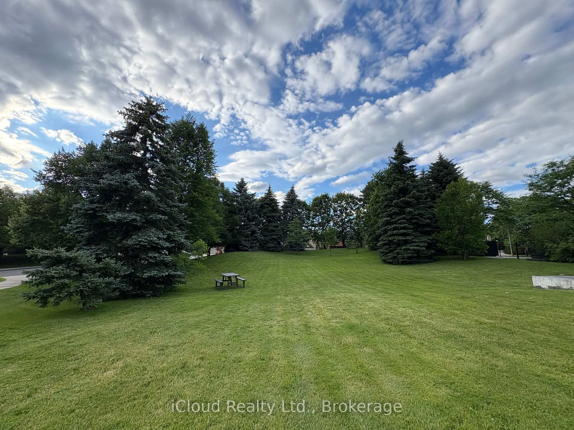 Photo 20 of Unit 710, 91 Townsgate Drive, Vaughan, Crestwood-Springfarm-Yorkhill — HOMEH