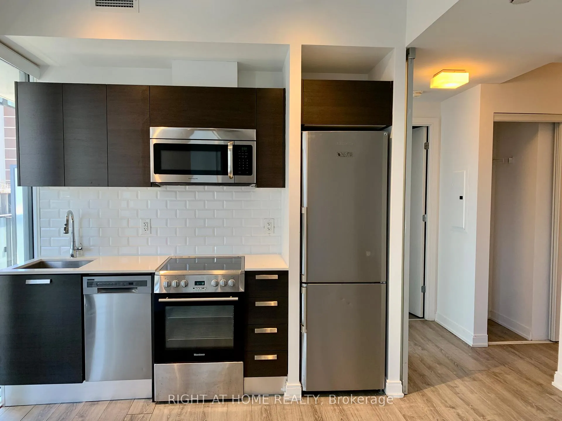 Photo 6 of Unit 1201, 42 Charles Street E, Toronto, Church-Yonge Corridor — HOMEH