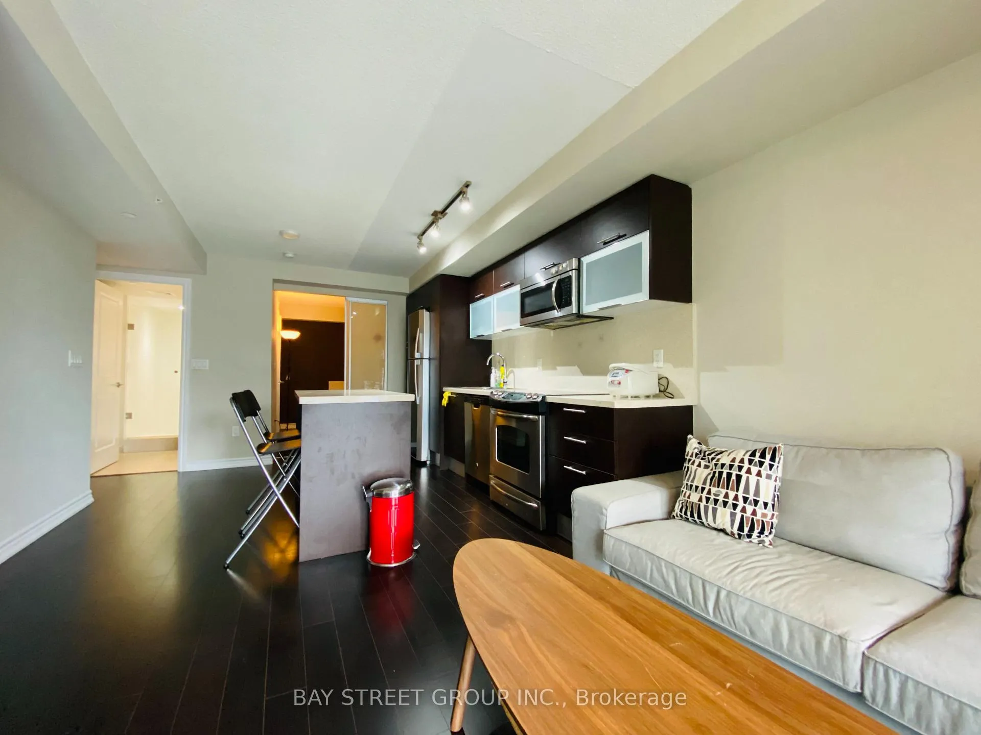 Photo 3 of Unit 1609, 386 Yonge Street, Toronto, Bay Street Corridor — HOMEH