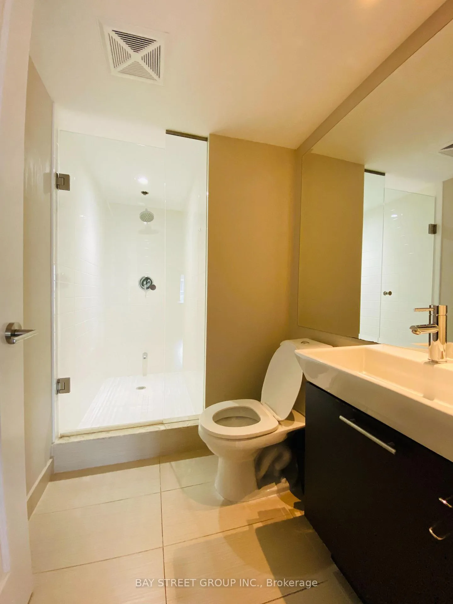 Photo 6 of Unit 1609, 386 Yonge Street, Toronto, Bay Street Corridor — HOMEH