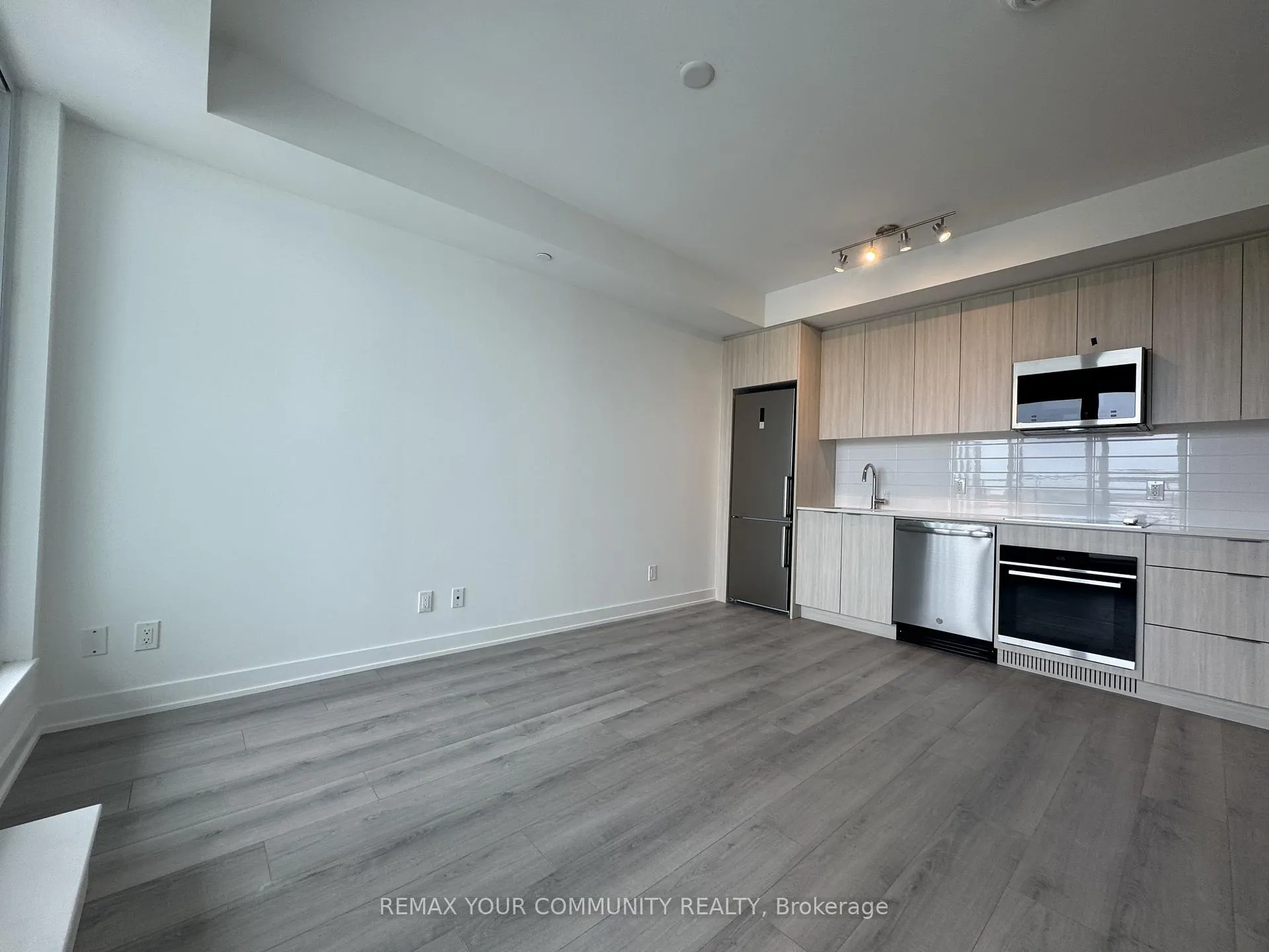 Photo 5 of Unit 429, 20 Deans Drive, Scarborough, Clairlea-Birchmount — HOMEH