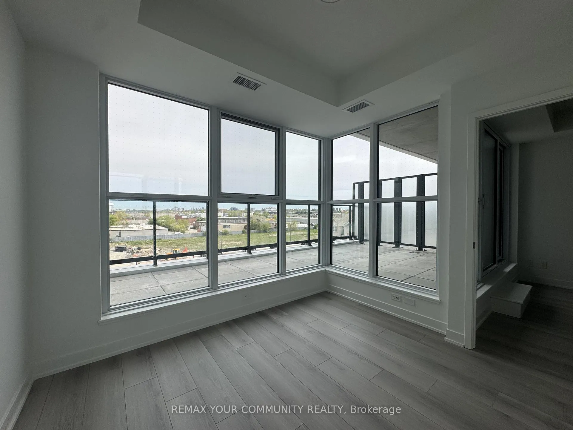 Photo 6 of Unit 429, 20 Deans Drive, Scarborough, Clairlea-Birchmount — HOMEH