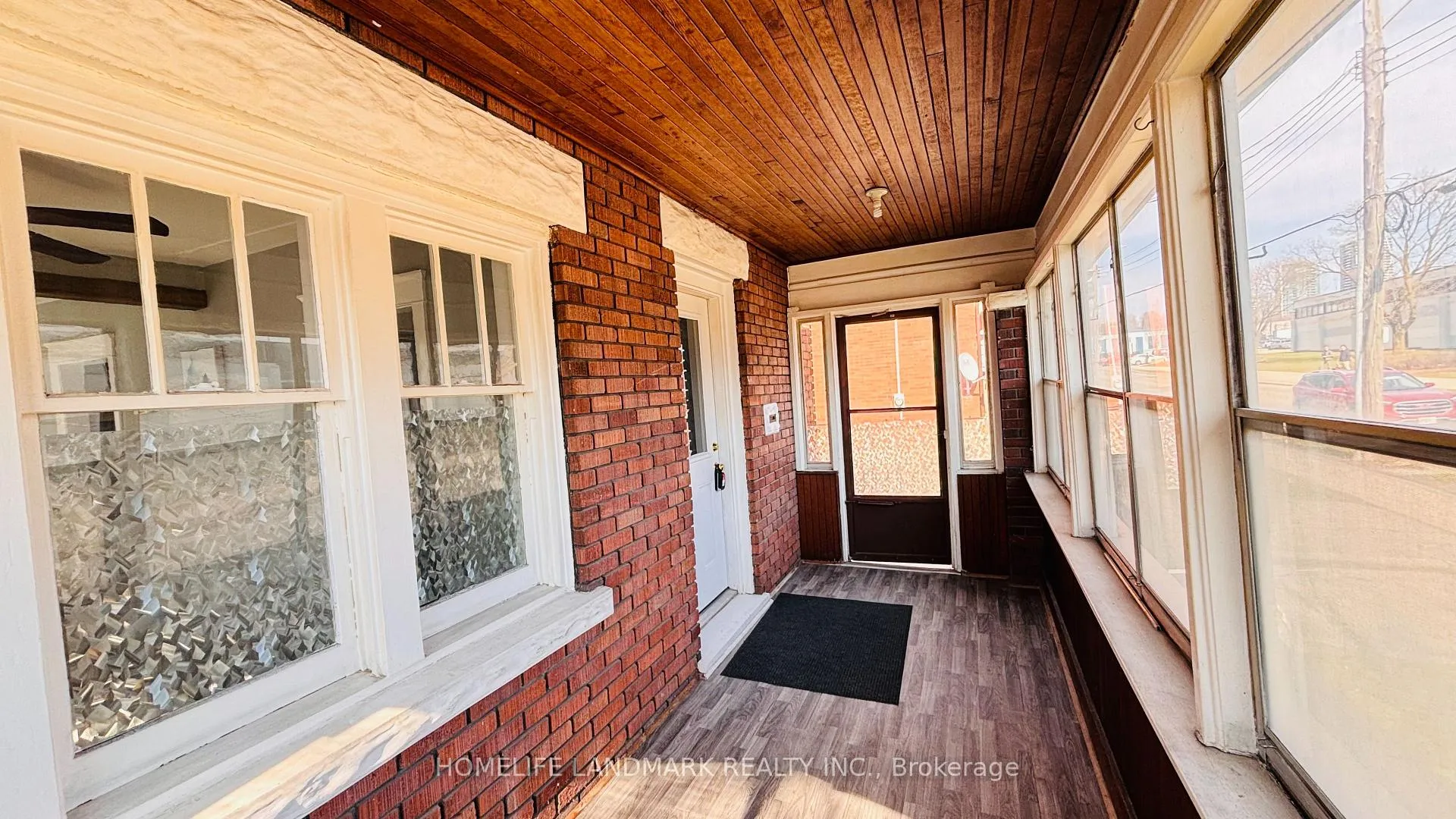 Photo 7 of 138 Glasgow Street, Kitchener, KW Hospital — HOMEH