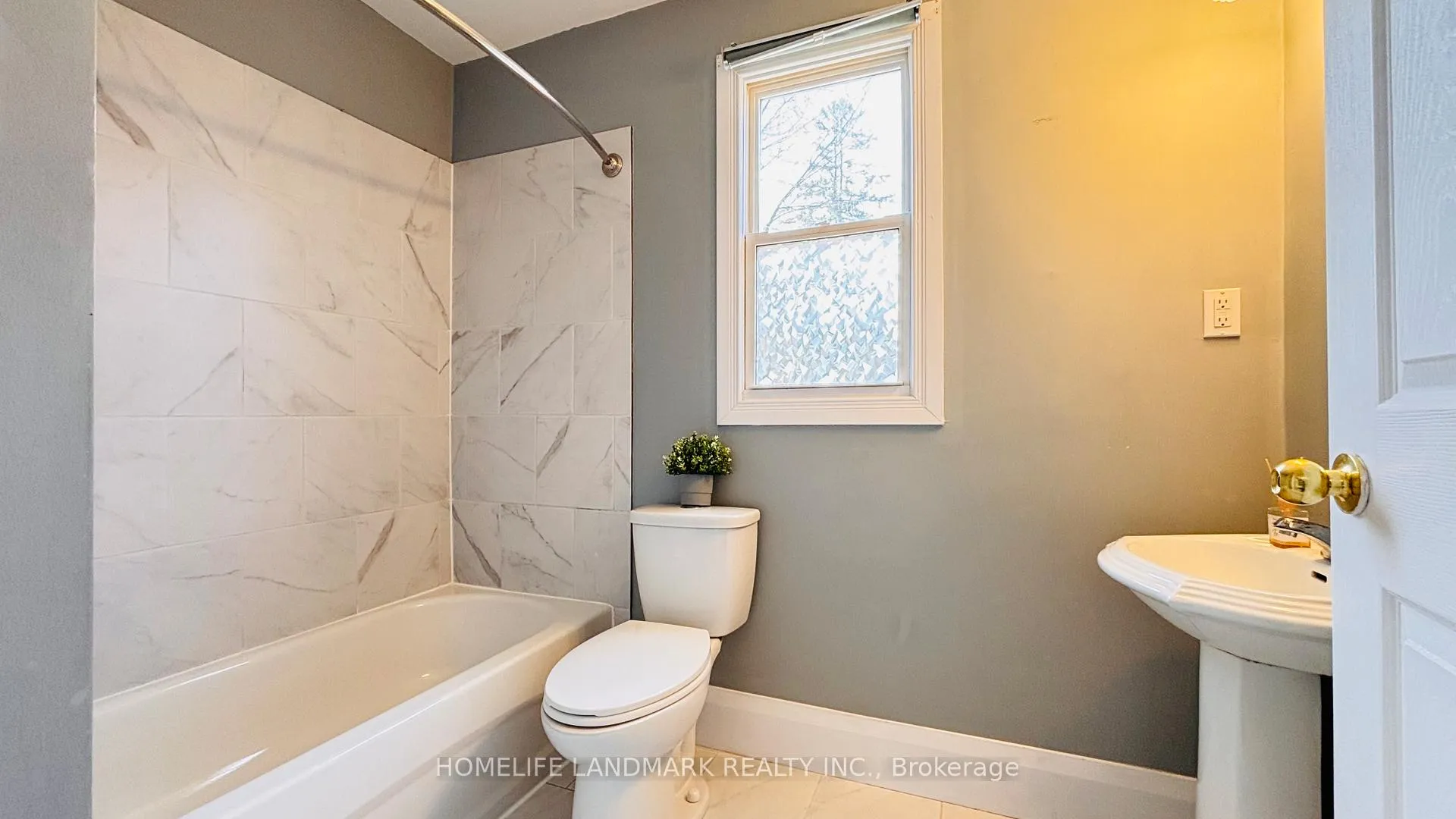 Photo 15 of 138 Glasgow Street, Kitchener, KW Hospital — HOMEH