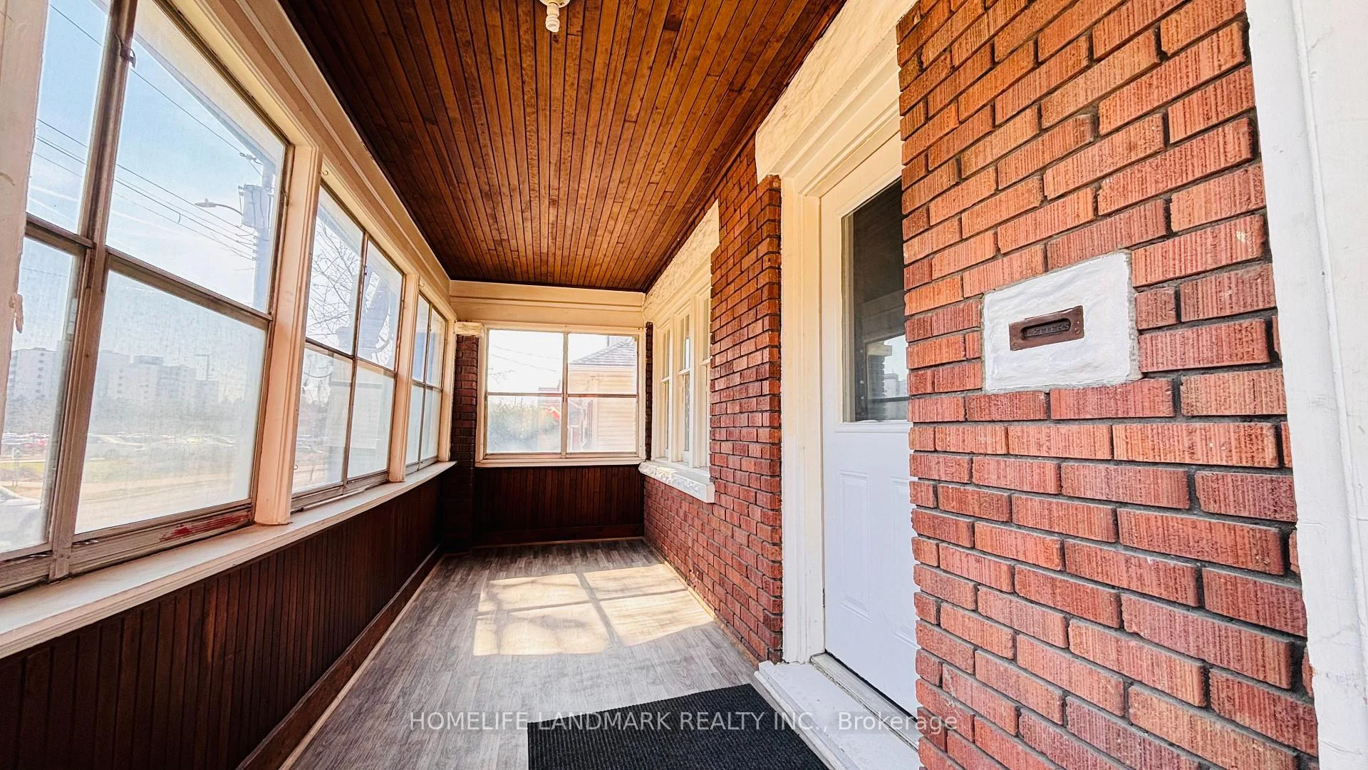 Photo 41 of 138 Glasgow Street, Kitchener, KW Hospital — HOMEH